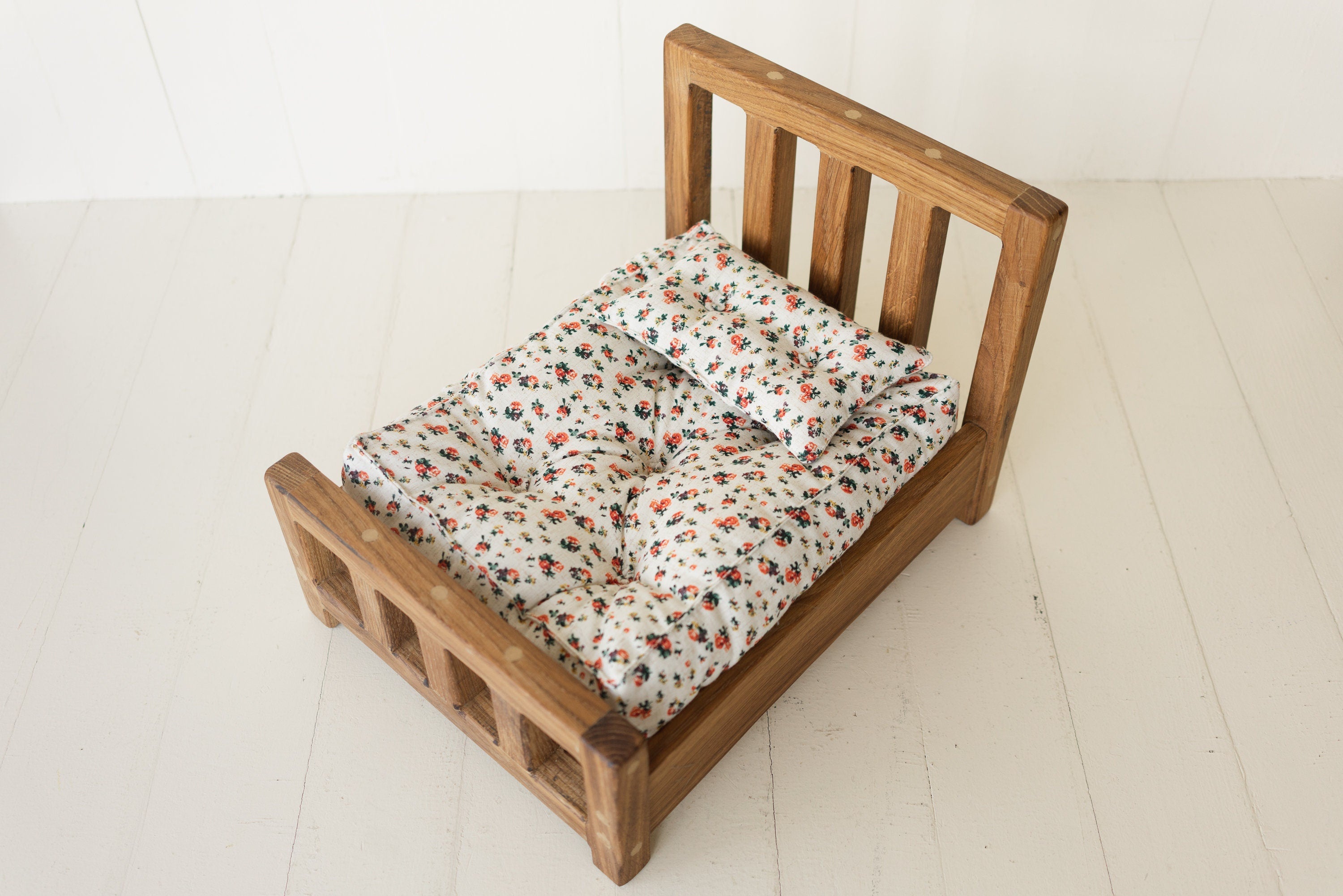 Newborn Photo Posing Bed and Pillow, Newborn Floor Poser Pillow, Newborn Photo Bedding Prop, Newborn Photography Prop, Newborn Posing Pillow