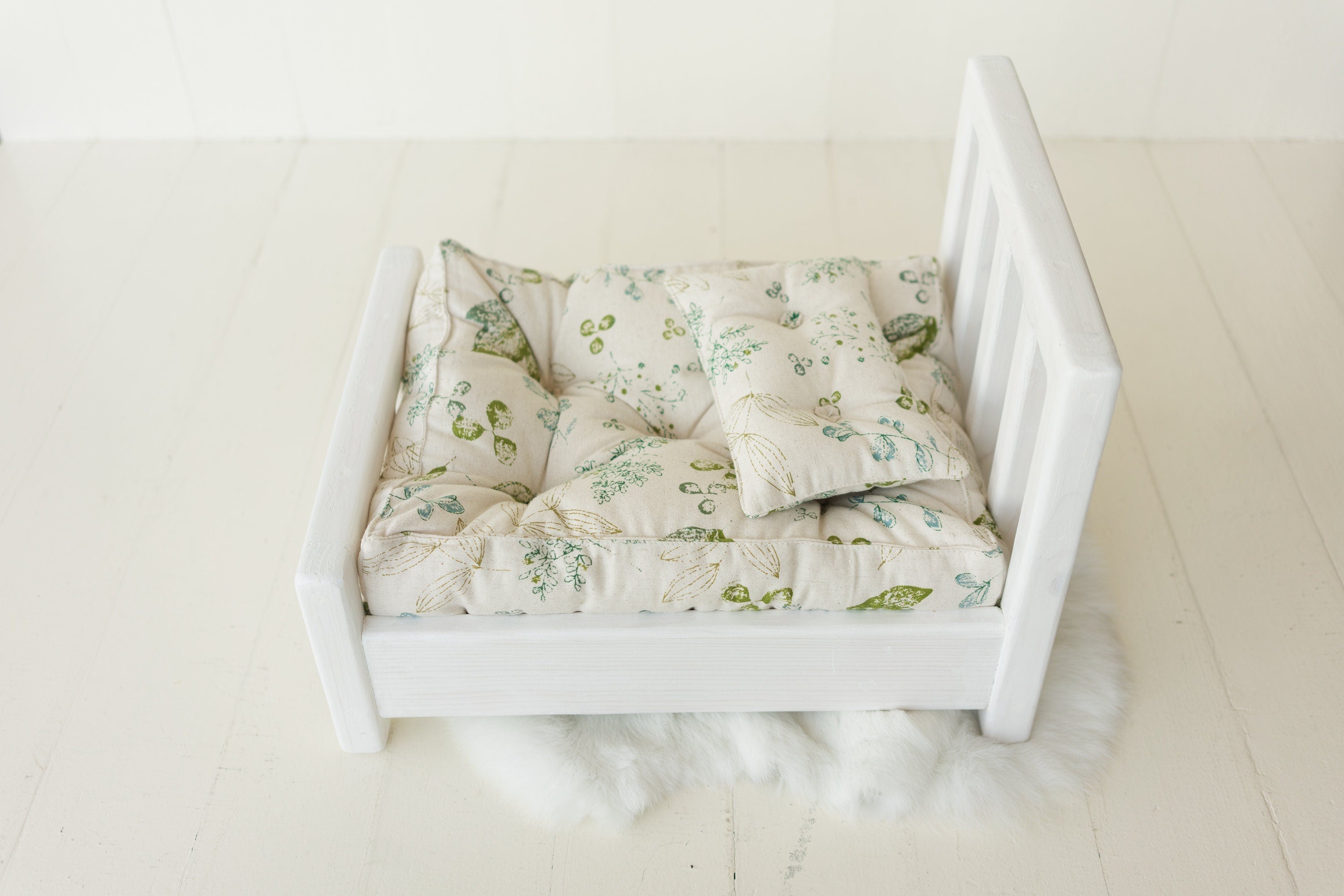 Newborn Photo Posing Bed and Pillow, Newborn Floor Poser Pillow, Newborn Photo Bedding Prop, Newborn Photography Prop, Newborn Posing Pillow