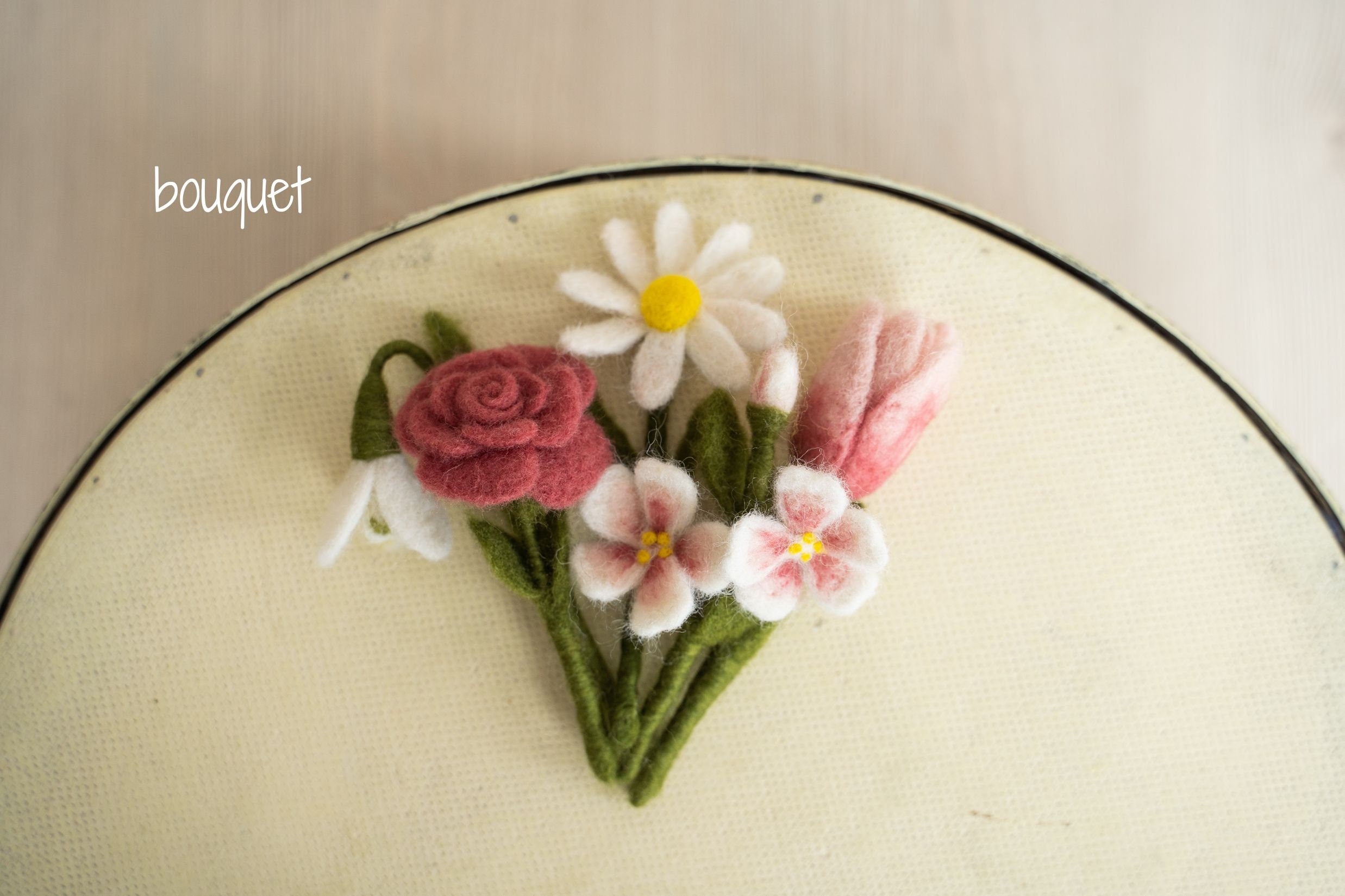 Newborn Felted Flowers Photo Toy, Needle Felted Mini Flowers, Newborn Felted Props for Girl, Newborn Photography Props, Felt Flower Decor