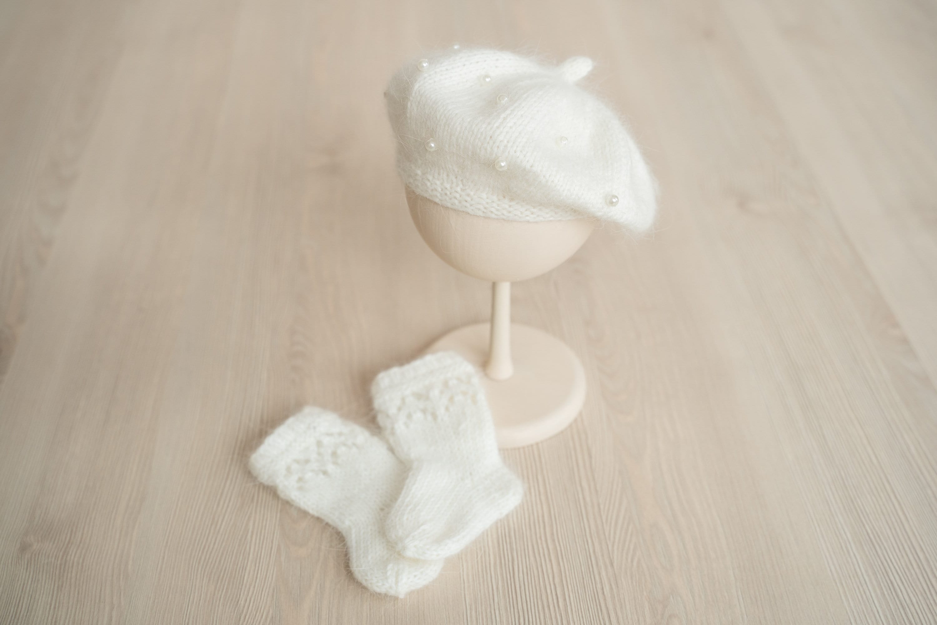 Newborn Beret Hat with Beads, Newborn French Hat, Newborn Knitted Outfit, Newborn Baby Beret Hat, Newborn Outfit Girl, Baby Clothing Knitted