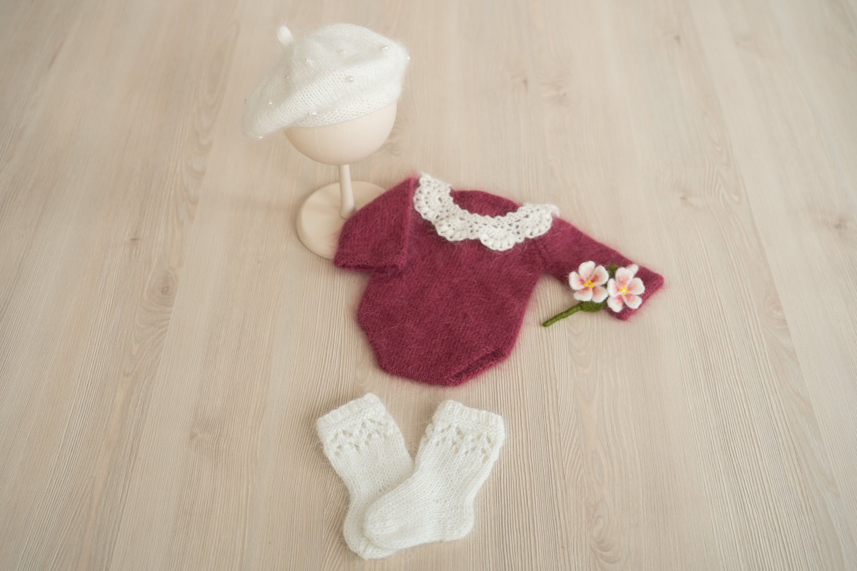 Newborn Beret Hat with Beads, Newborn French Hat, Newborn Knitted Outfit, Newborn Baby Beret Hat, Newborn Outfit Girl, Baby Clothing Knitted