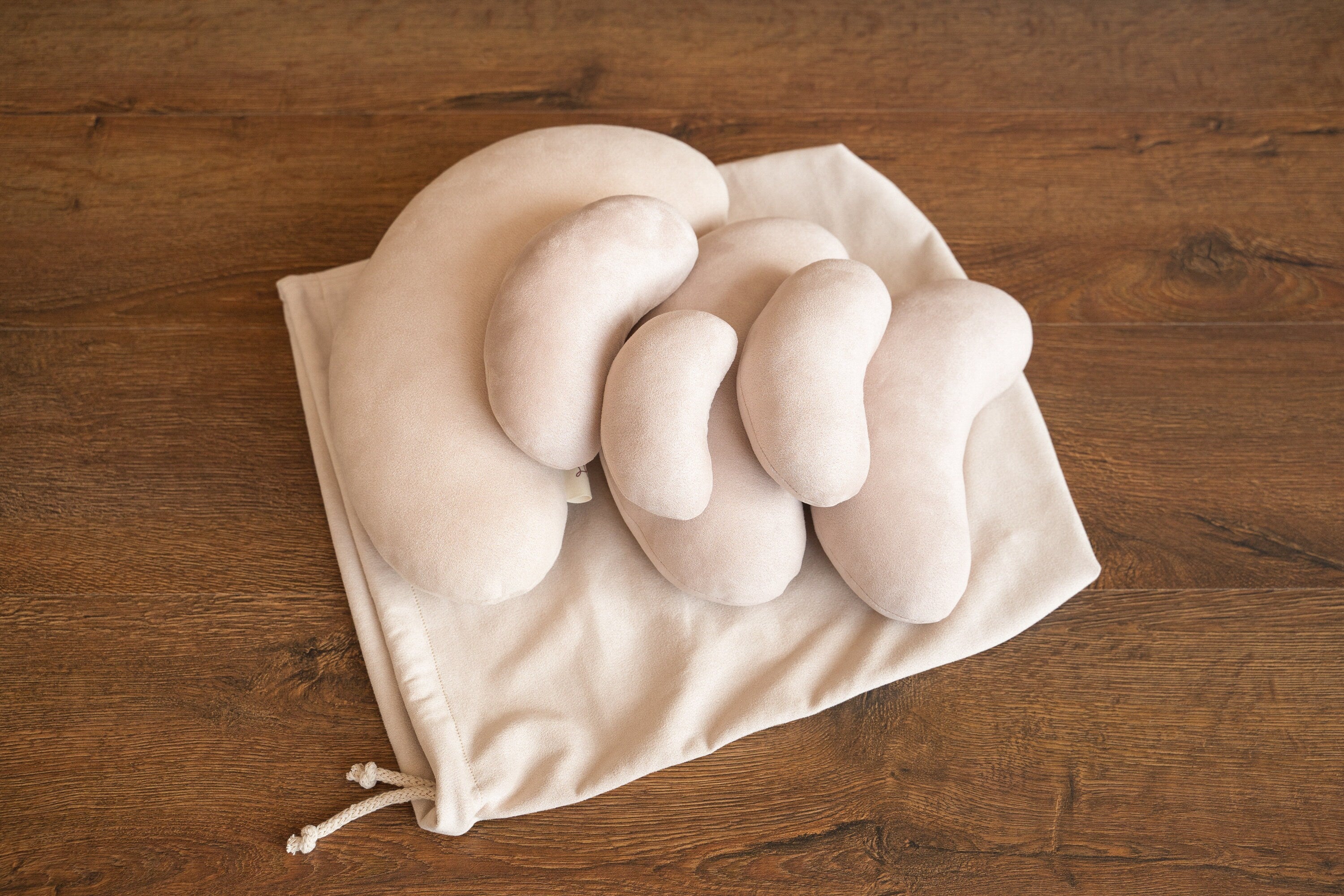 Newborn Filled Posing Beans 5pcs, Contoured Posing Beans Pillows, Newborn Posing Pillows, Newborn posing Beanbag Props, Baby photo prop