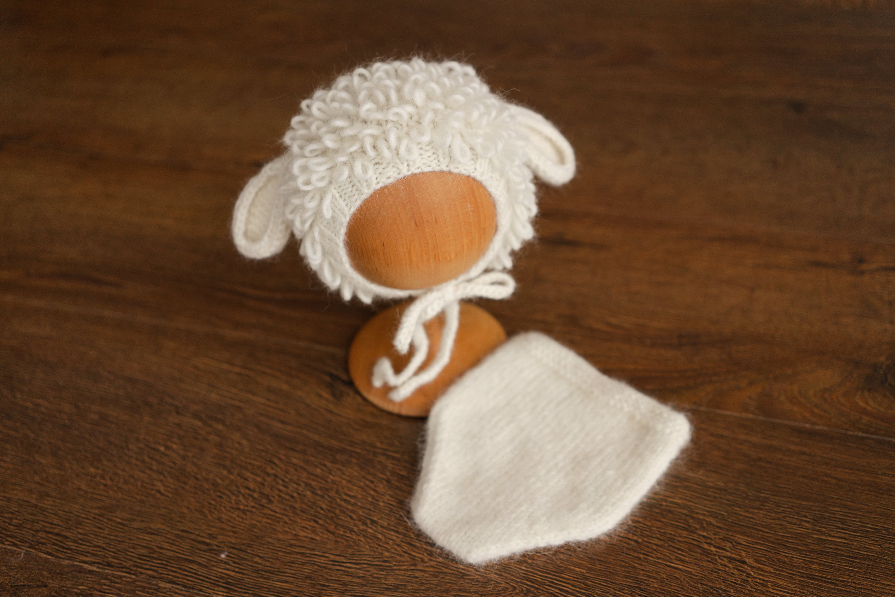 White Sheep Newborn Outfit, Newborn Knitted outfit, Newborn Photography prop,Newborn Felt Sheep Toy,First Birthday Outfit,Coming Home Outfit