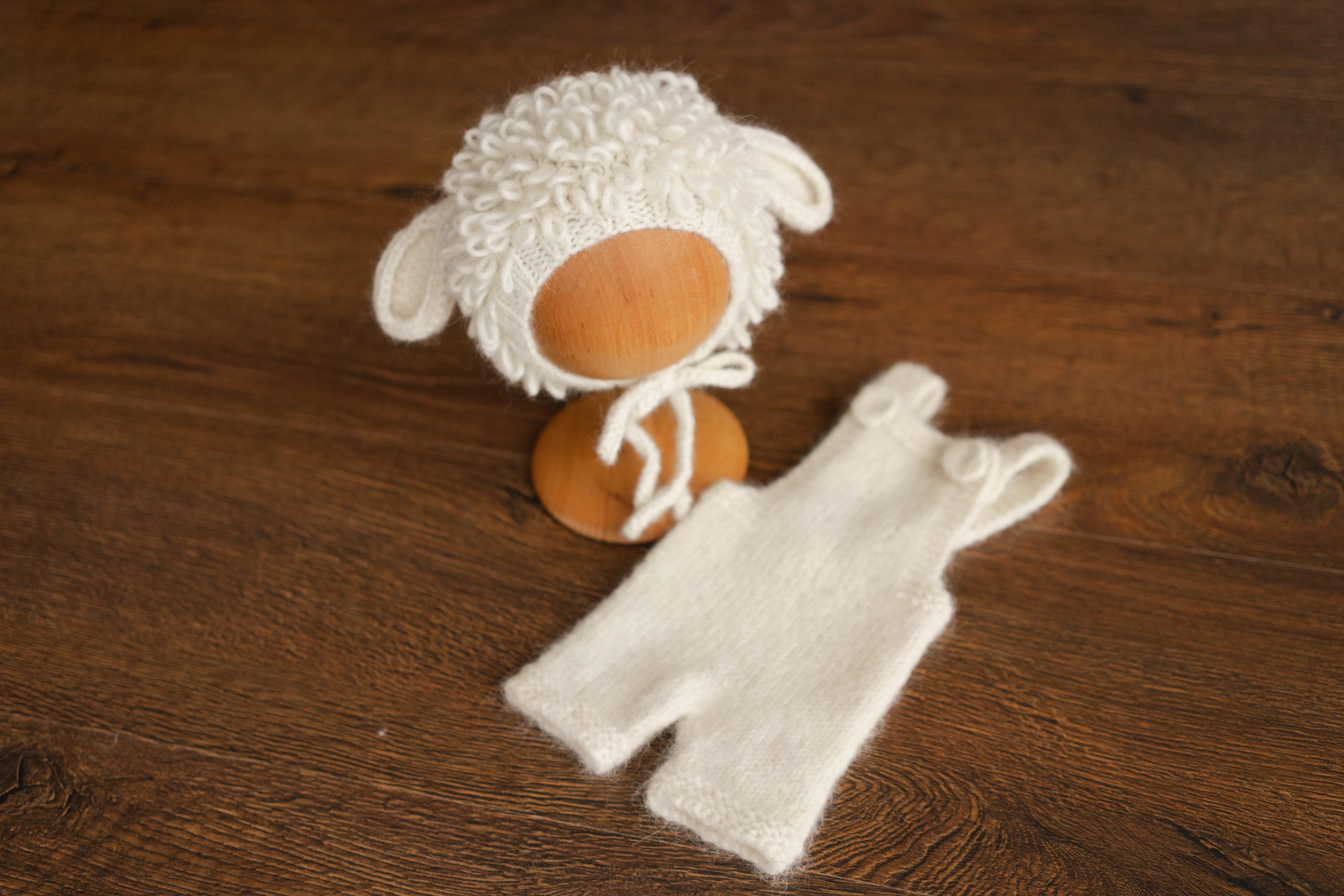 White Sheep Newborn Outfit, Newborn Knitted outfit, Newborn Photography prop,Newborn Felt Sheep Toy,First Birthday Outfit,Coming Home Outfit