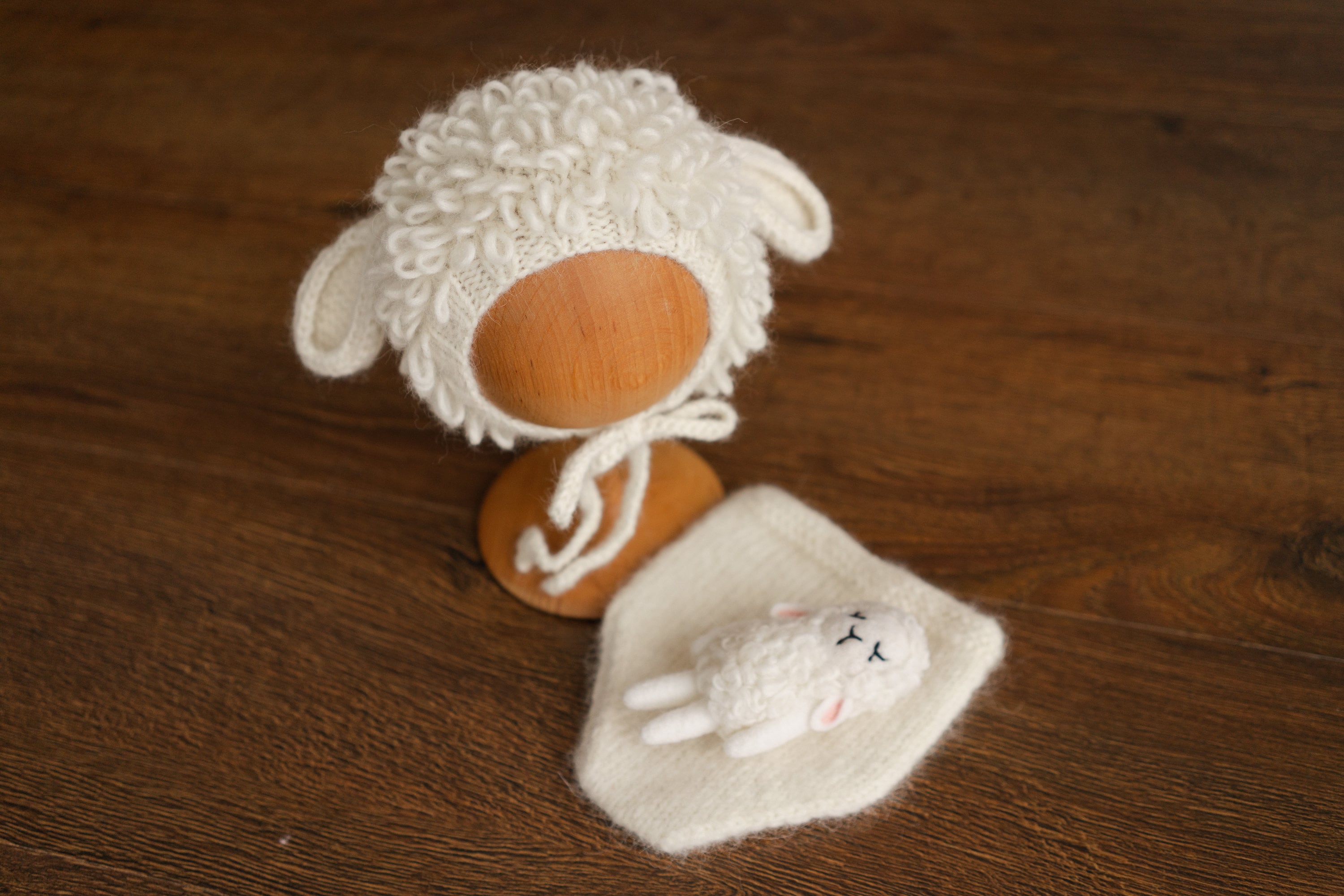 White Sheep Newborn Outfit, Newborn Knitted outfit, Newborn Photography prop,Newborn Felt Sheep Toy,First Birthday Outfit,Coming Home Outfit