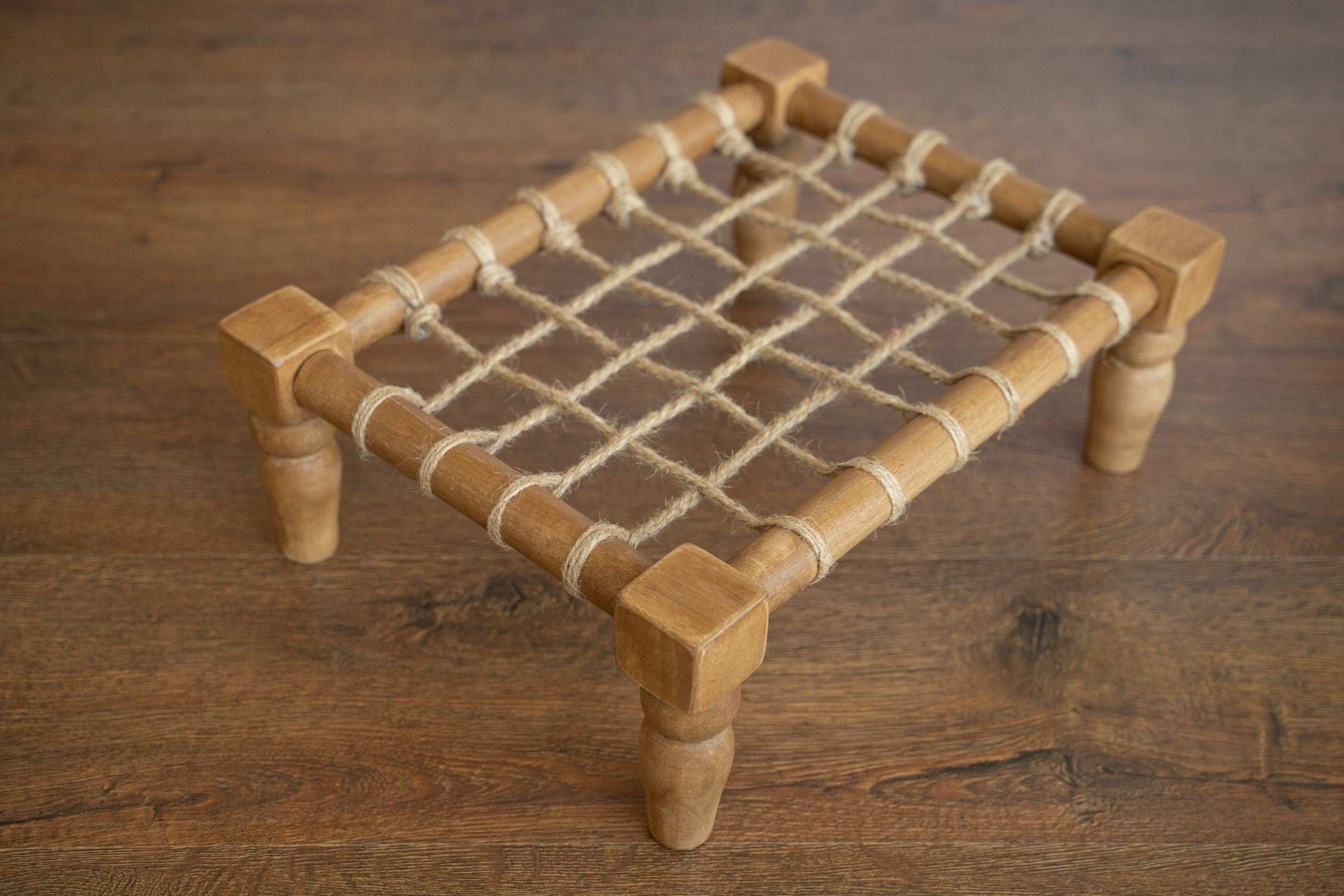 Handcrafted newborn wood rope chair – cozy photography prop