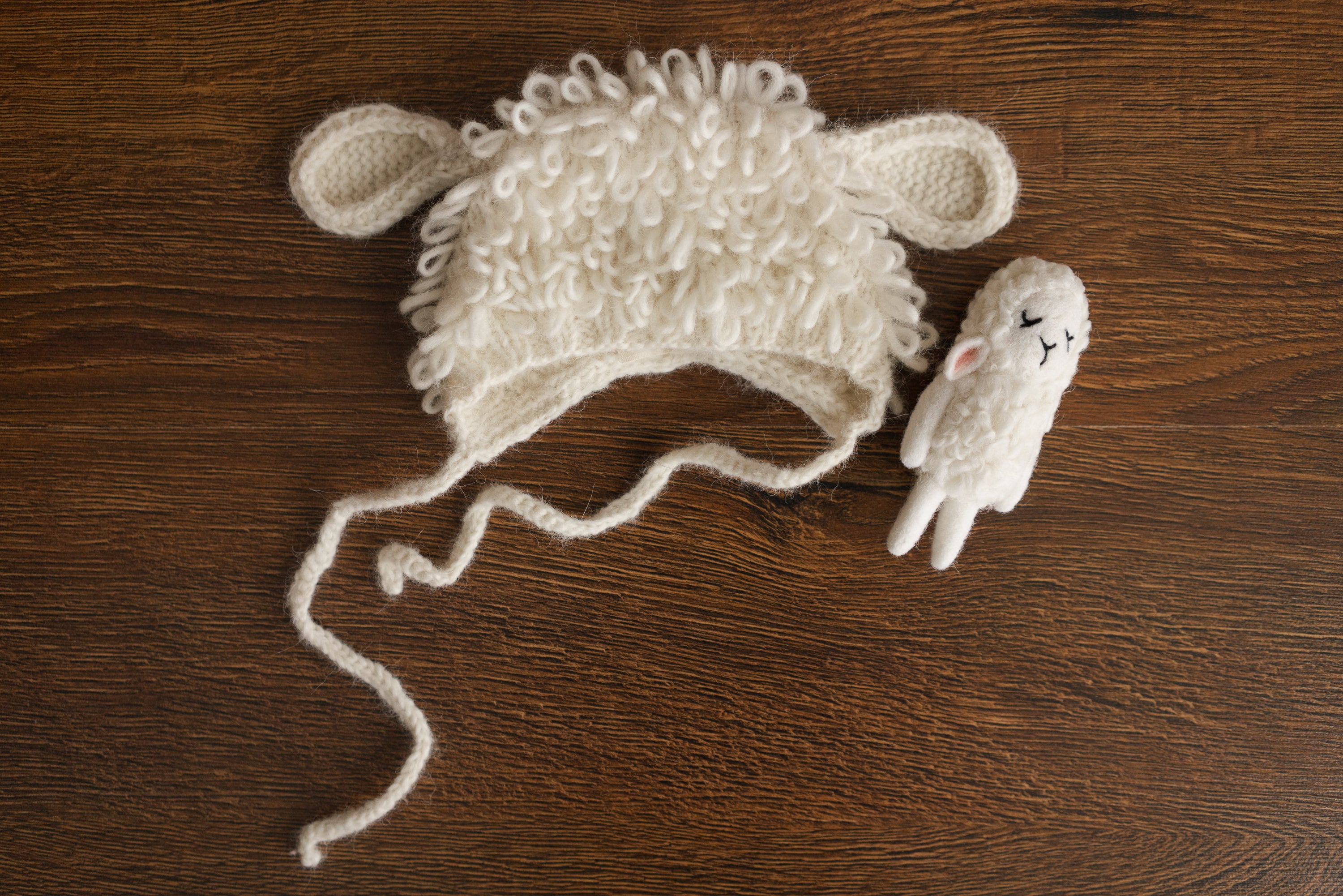 White Sheep Newborn Outfit, Newborn Knitted outfit, Newborn Photography prop,Newborn Felt Sheep Toy,First Birthday Outfit,Coming Home Outfit