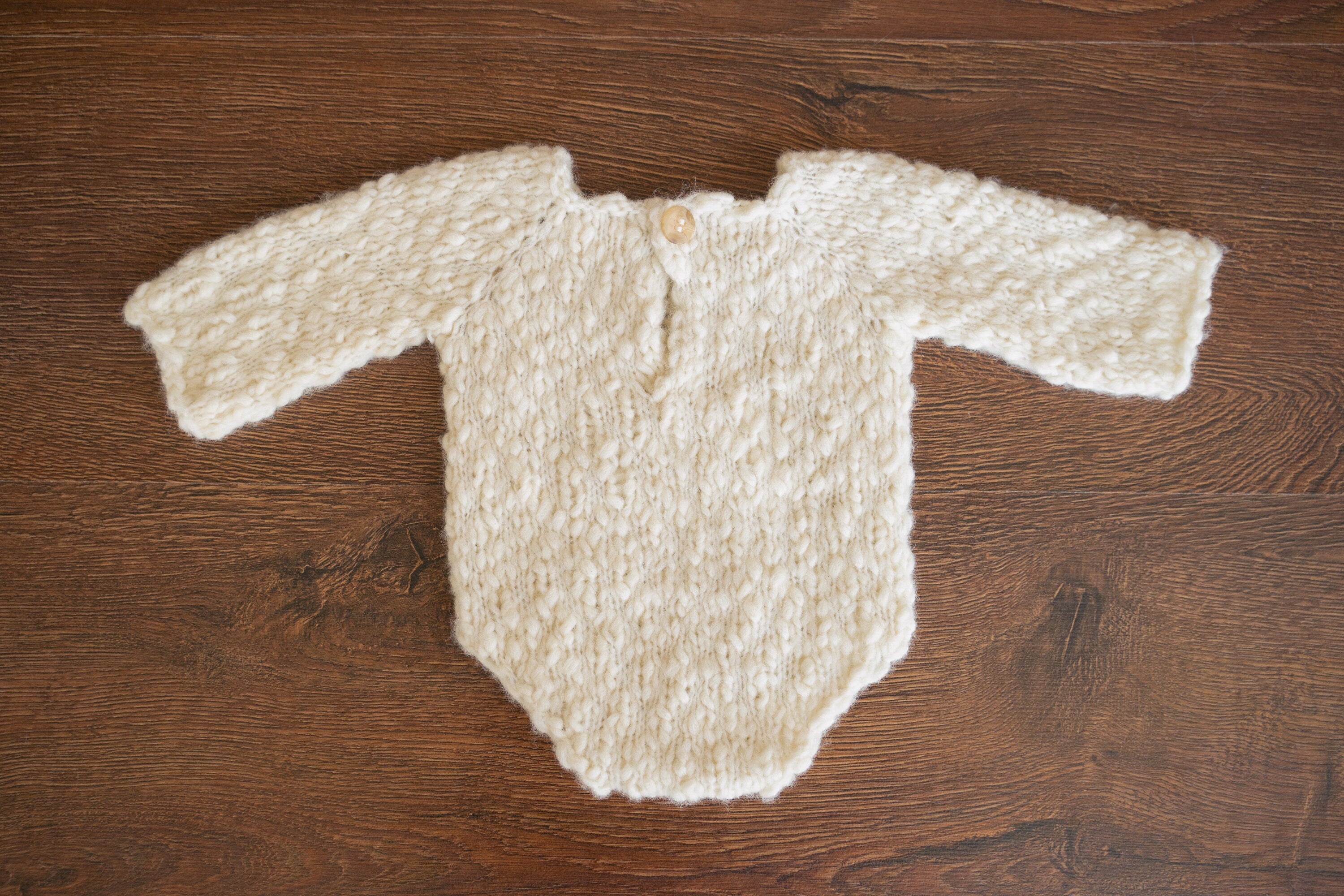 Popcorn Knit Merino Wool Newborn Coming Home Outfit – Knitted Baby Photography Set