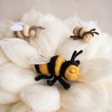 Newborn Felted Bee Photo Toy, Needle Felted Mini Bee Toy, Newborn Felted Props for Photography, Newborn Photography Props, Felt Bee Decor