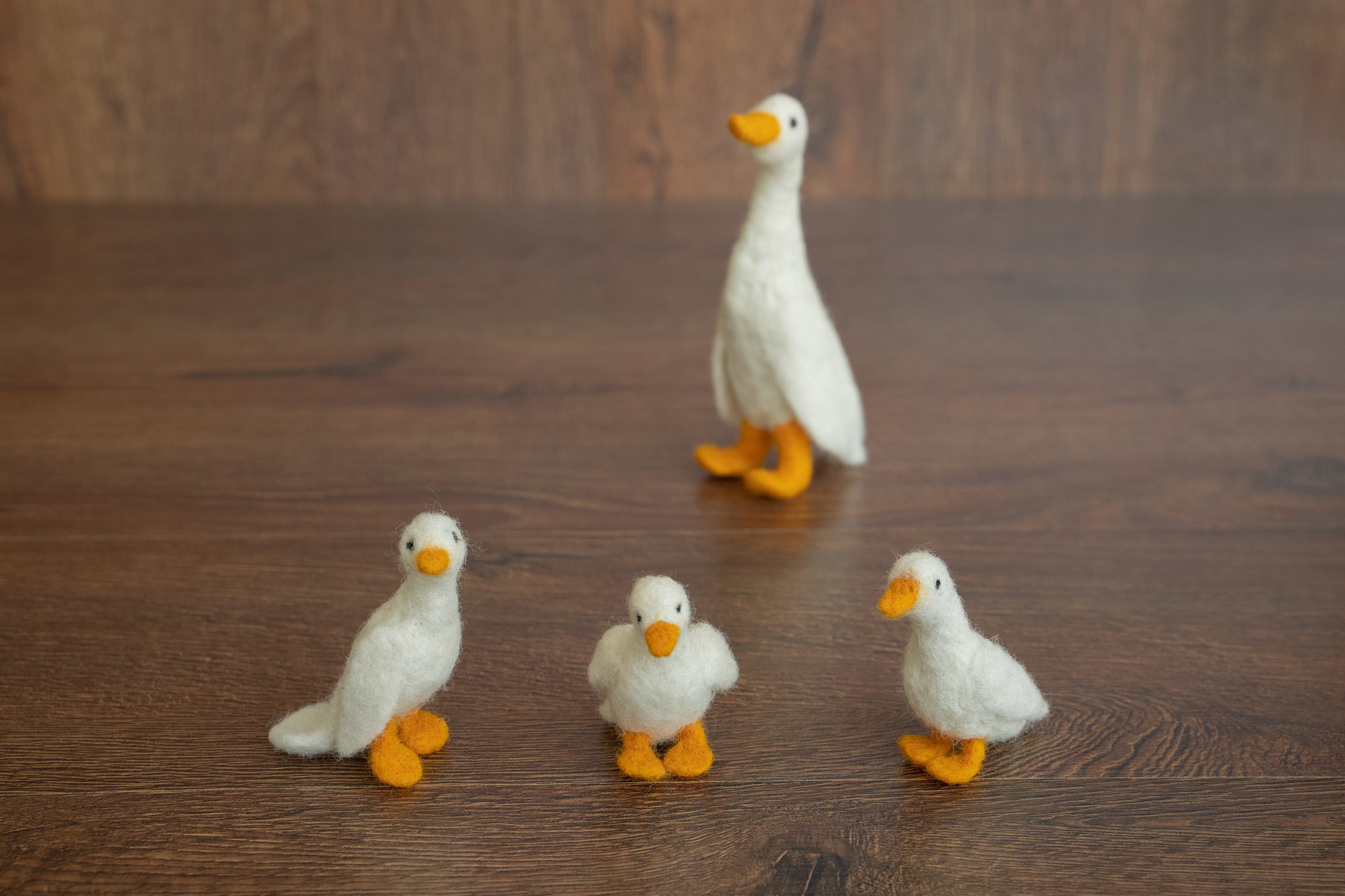 Small Goose Wool Toy, Needle Felted Goose Sculpture, Newborn Photography Props, Newborn Felted Photo Props, Felted Wool Goose Figurine Decor