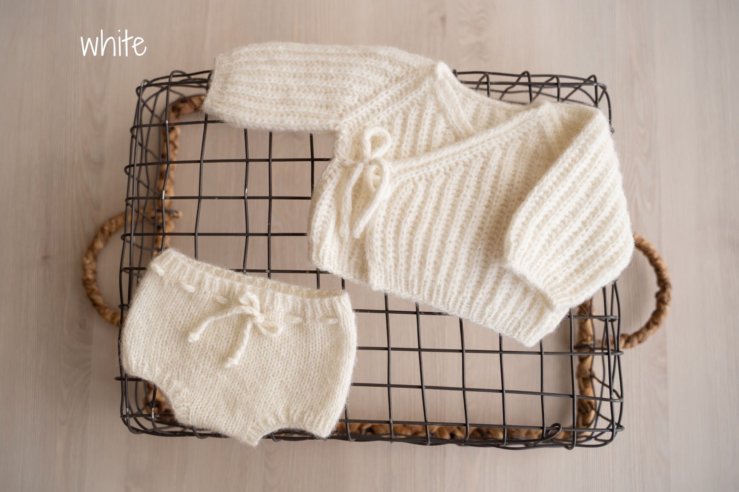 Unisex Baby Knitted Cardigan and Bloomers, Newborn Photography Outfit, Newborn Sweater, Newborn Diaper Cover, Newborn Coming Home Outfit