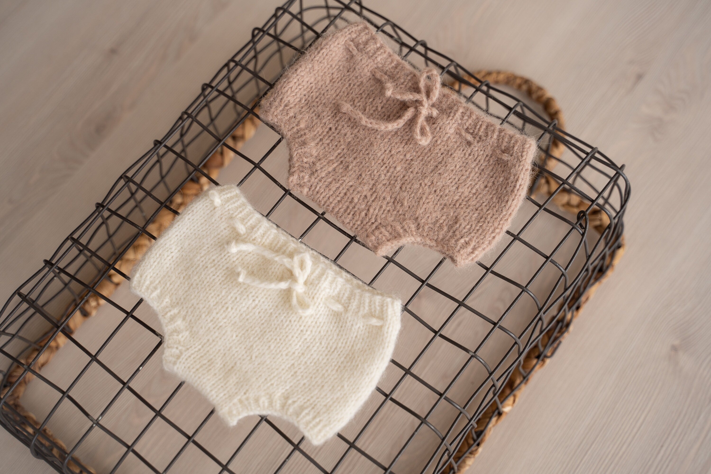 Unisex Baby Knitted Cardigan and Bloomers, Newborn Photography Outfit, Newborn Sweater, Newborn Diaper Cover, Newborn Coming Home Outfit