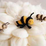 Newborn Felted Bee Photo Toy, Needle Felted Mini Bee Toy, Newborn Felted Props for Photography, Newborn Photography Props, Felt Bee Decor
