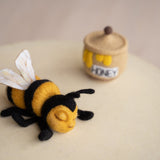 Newborn Felted Bee Photo Toy, Needle Felted Mini Bee Toy, Newborn Felted Props for Photography, Newborn Photography Props, Felt Bee Decor