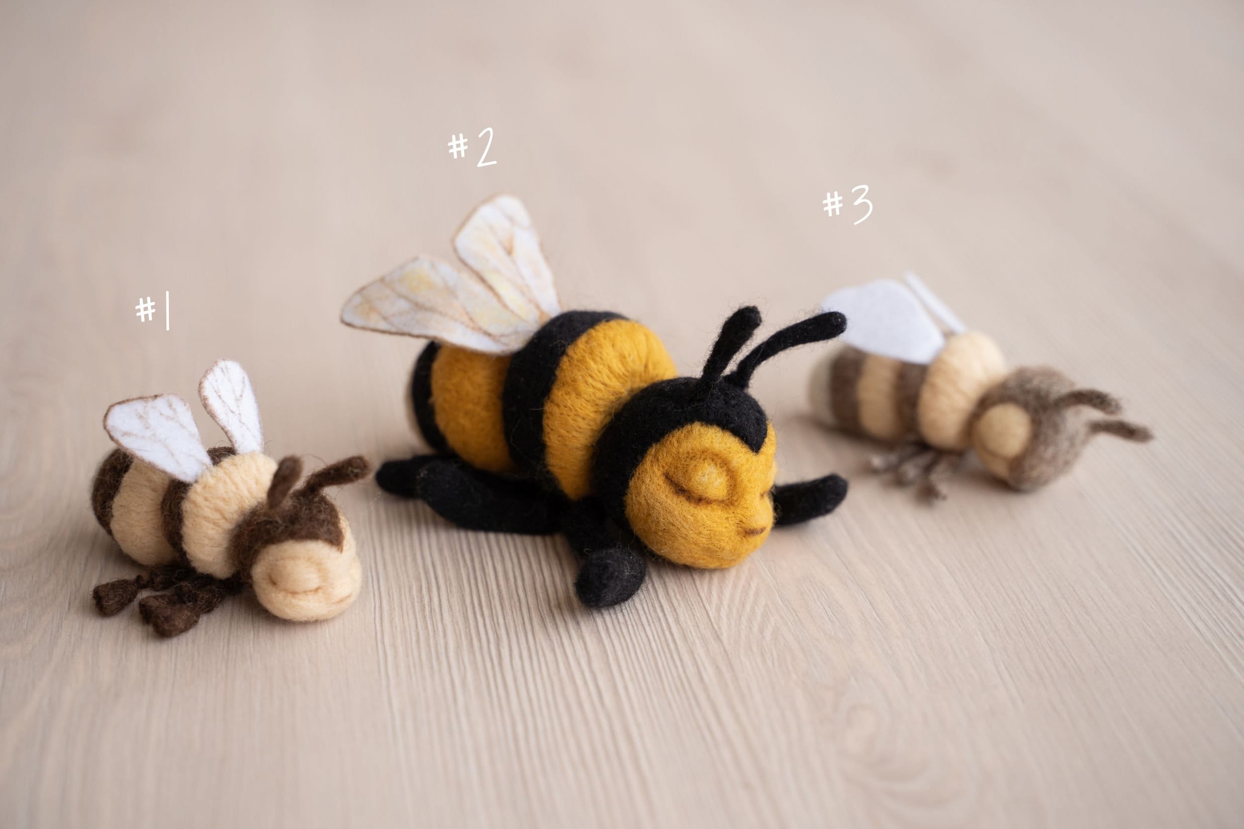 Newborn Felted Bee Photo Toy, Needle Felted Mini Bee Toy, Newborn Felted Props for Photography, Newborn Photography Props, Felt Bee Decor