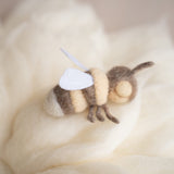 Newborn Felted Bee Photo Toy, Needle Felted Mini Bee Toy, Newborn Felted Props for Photography, Newborn Photography Props, Felt Bee Decor