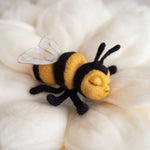 Newborn Felted Bee Photo Toy, Needle Felted Mini Bee Toy, Newborn Felted Props for Photography, Newborn Photography Props, Felt Bee Decor