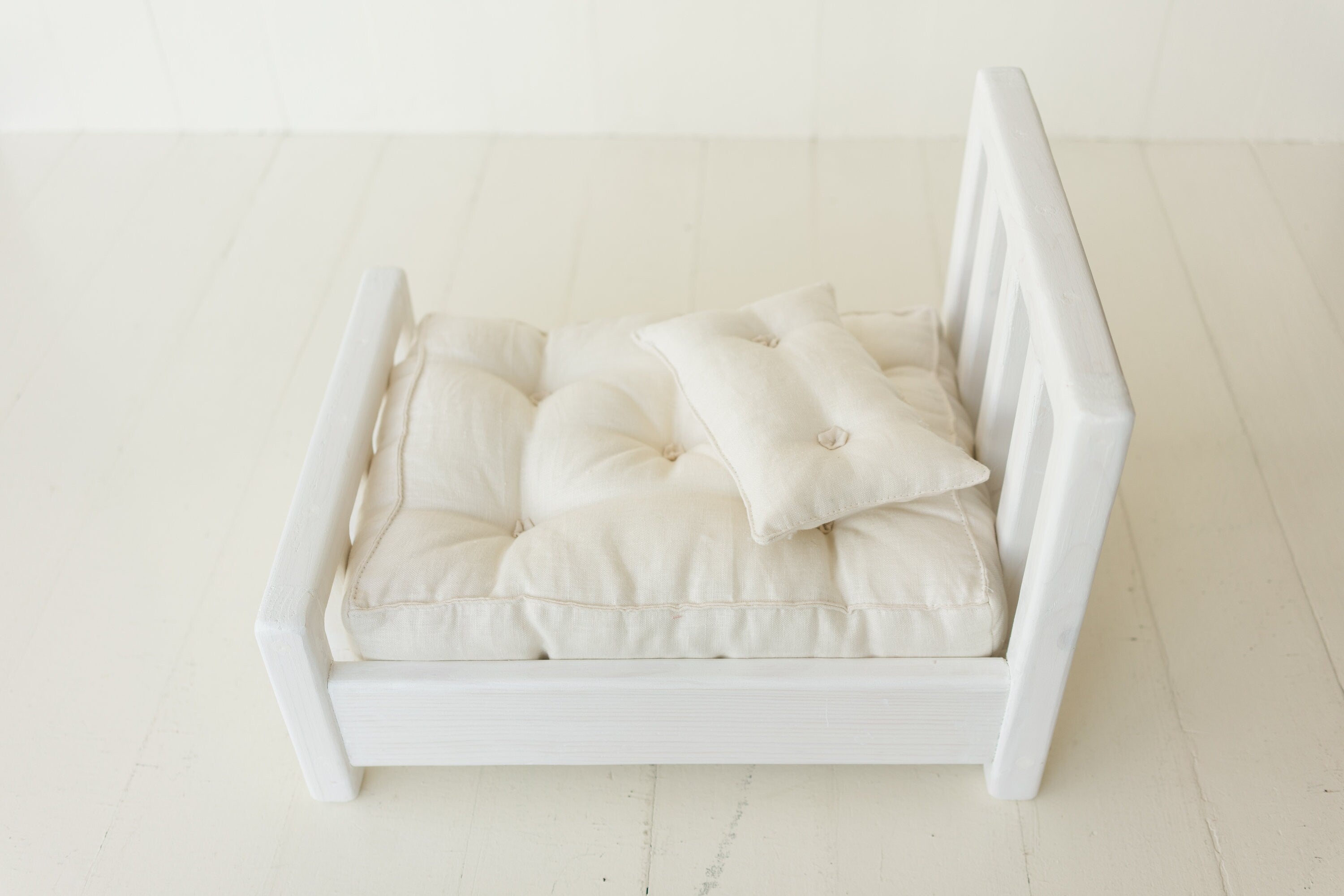 Newborn Photography Bed, Real Wood Newborn Bed Prop, Newborn Photography Props, Newborn Wooden Bed, Newborn Photo Prop, Newborn Chair Prop