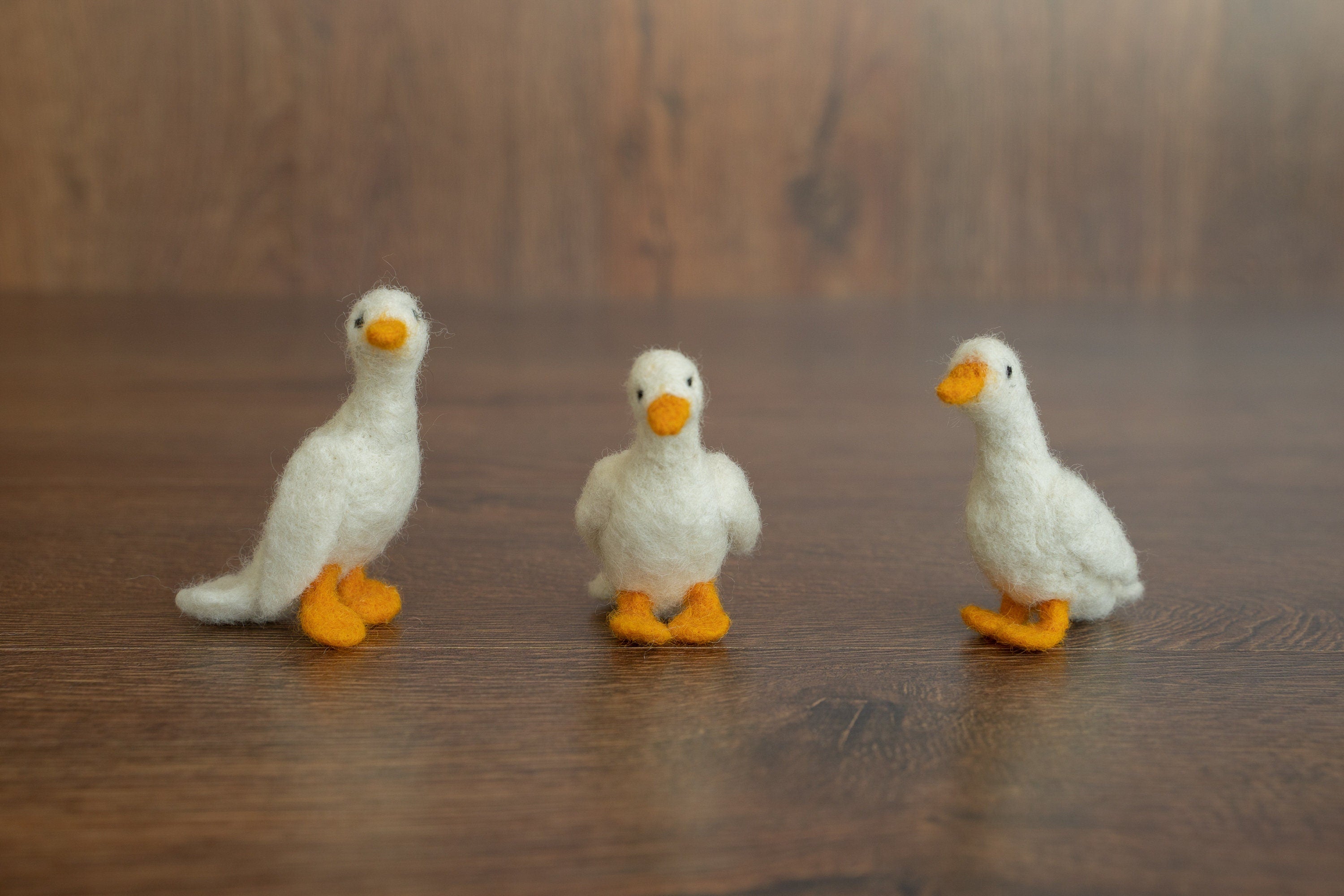 Small Goose Wool Toy, Needle Felted Goose Sculpture, Newborn Photography Props, Newborn Felted Photo Props, Felted Wool Goose Figurine Decor