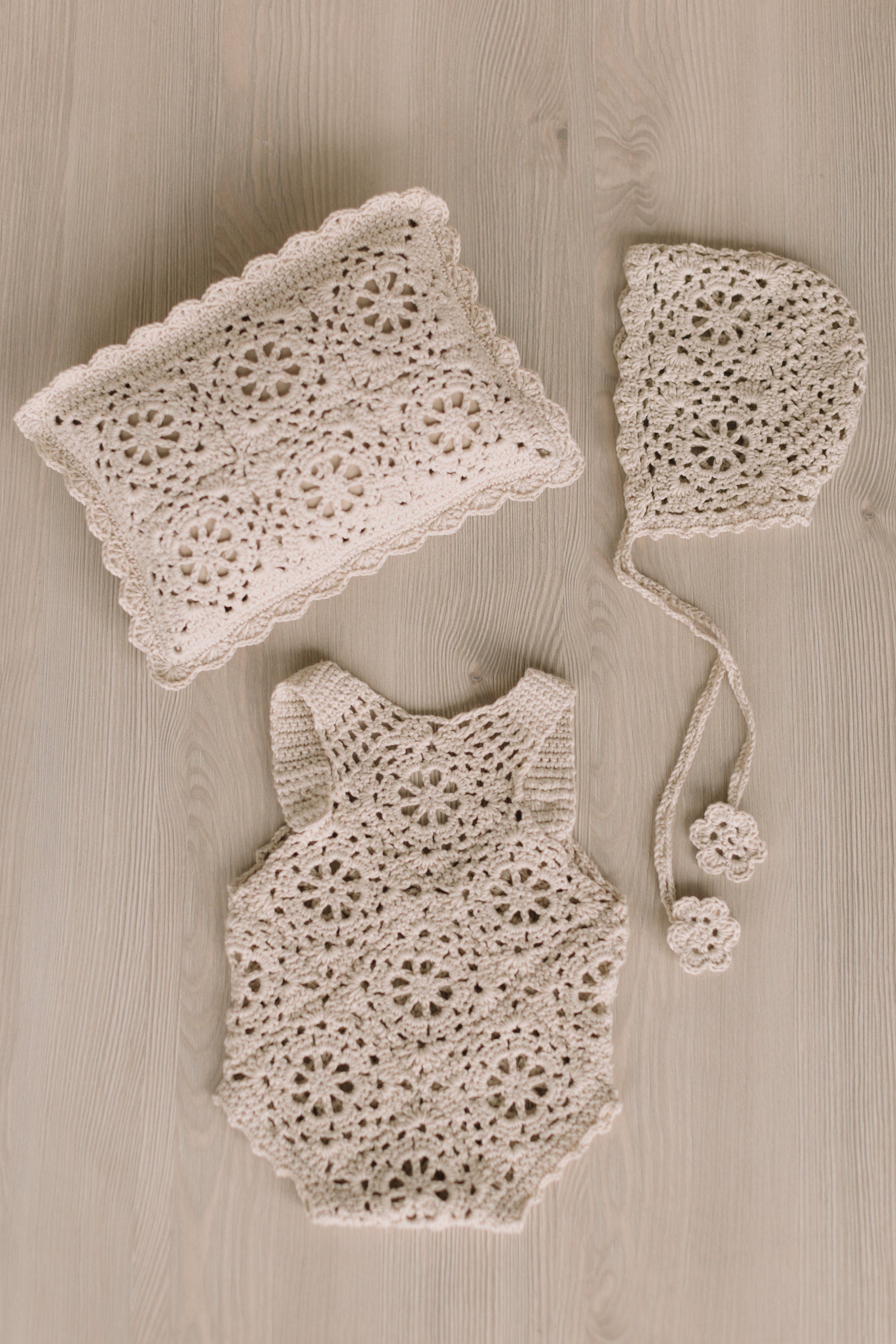 Crochet Newborn Outfit Girl Photography Props Set, Newborn Knitted Blanket, Newborn Posing Pillow, Newborn Crochet Layer,Baby Crochet Pillow