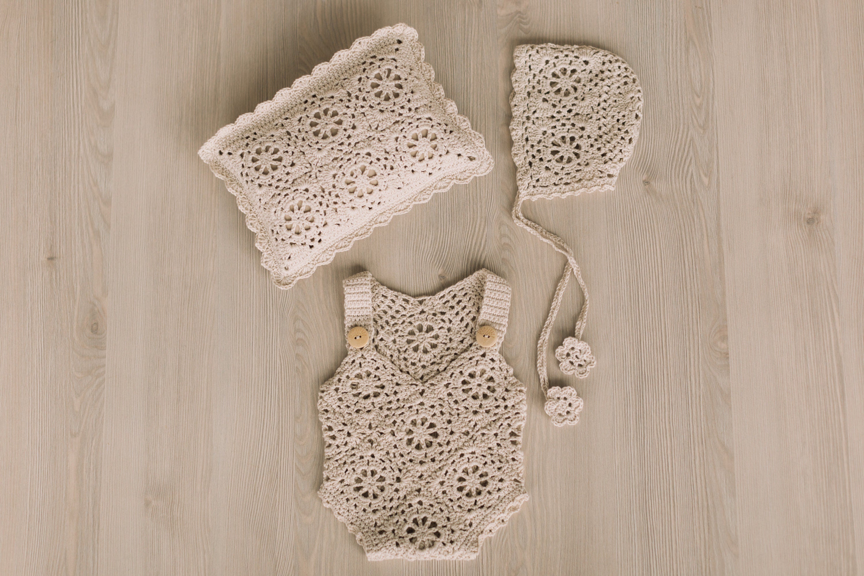 Crochet Newborn Outfit Girl Photography Props Set, Newborn Knitted Blanket, Newborn Posing Pillow, Newborn Crochet Layer,Baby Crochet Pillow