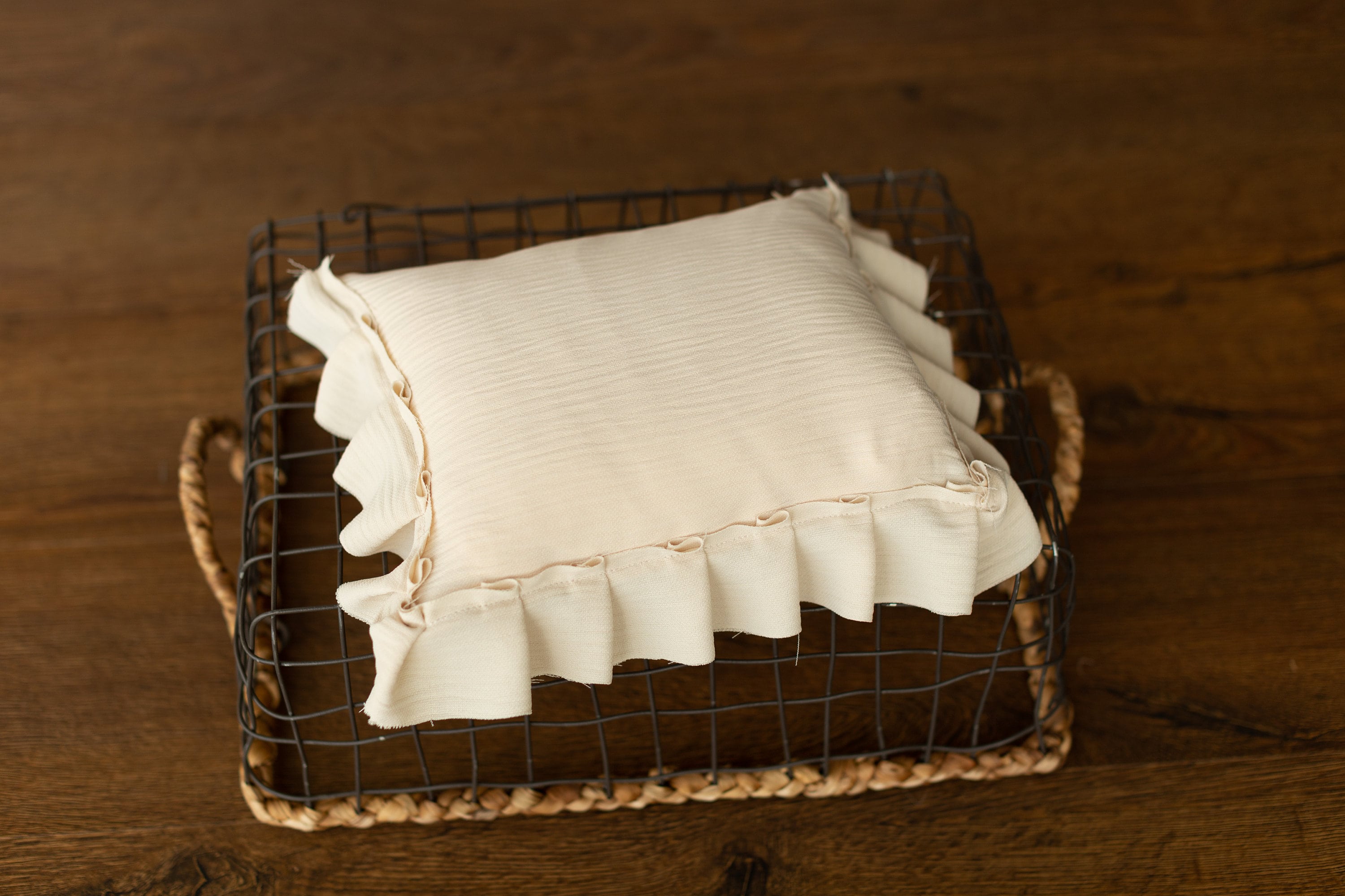 Newborn Photo Pillow Ruffles in Boho Style, Newborn Large Pillow Photography Props, Newborn Posing Pillow Photo, Newborn Photography Prop