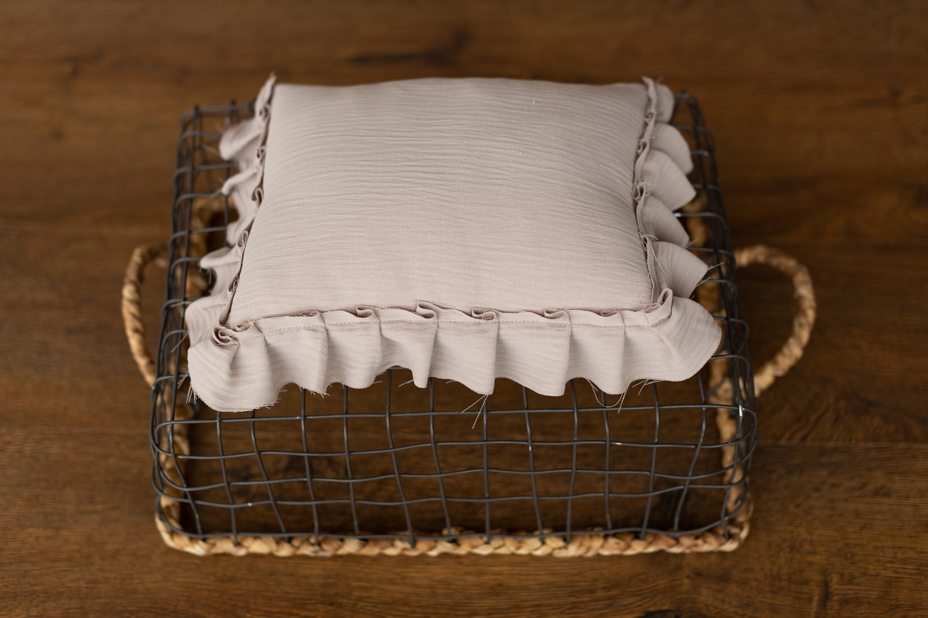 Newborn Photo Pillow Ruffles in Boho Style, Newborn Large Pillow Photography Props, Newborn Posing Pillow Photo, Newborn Photography Prop