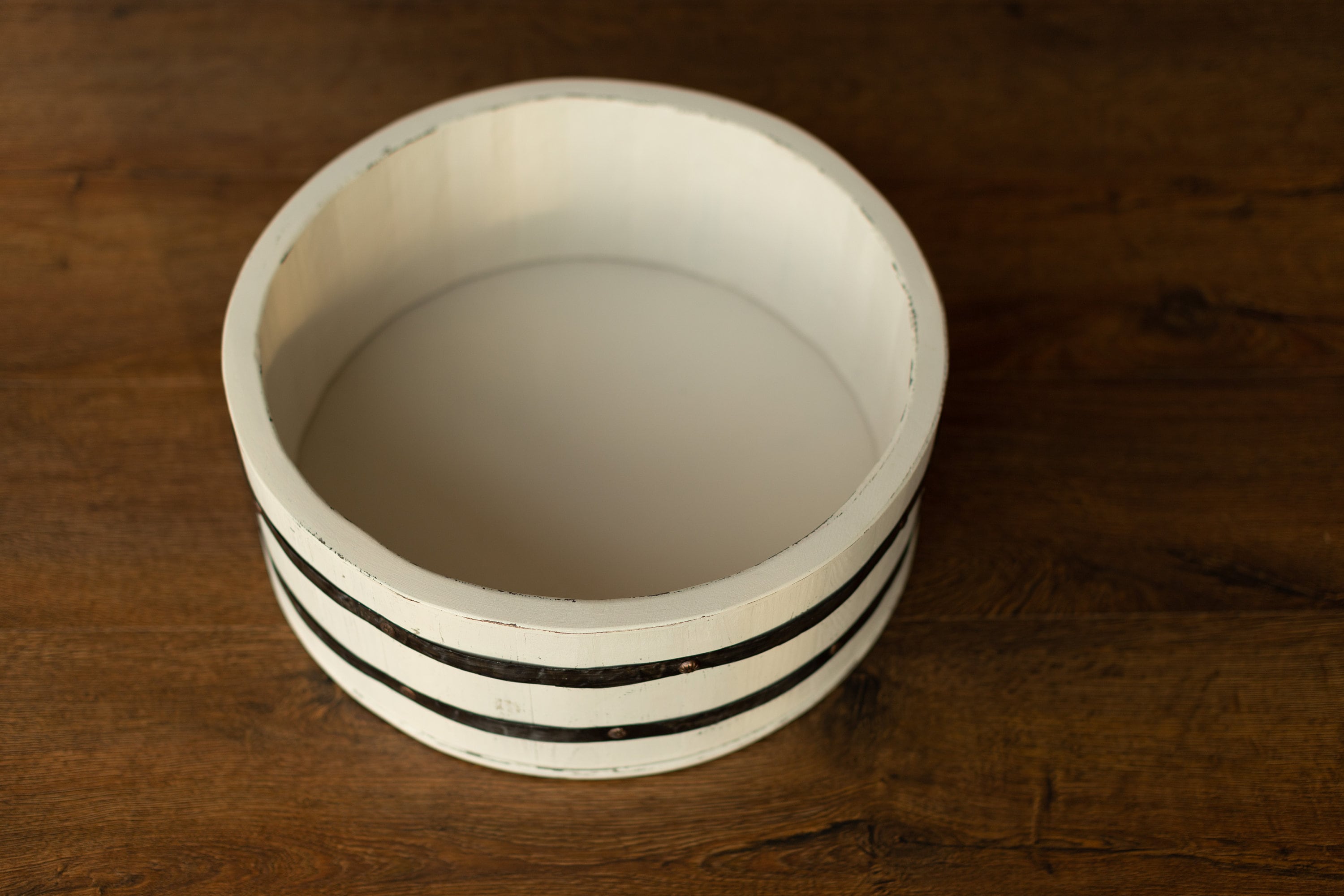 Vintage-style pine wood bowl and bucket – newborn photo session accessory