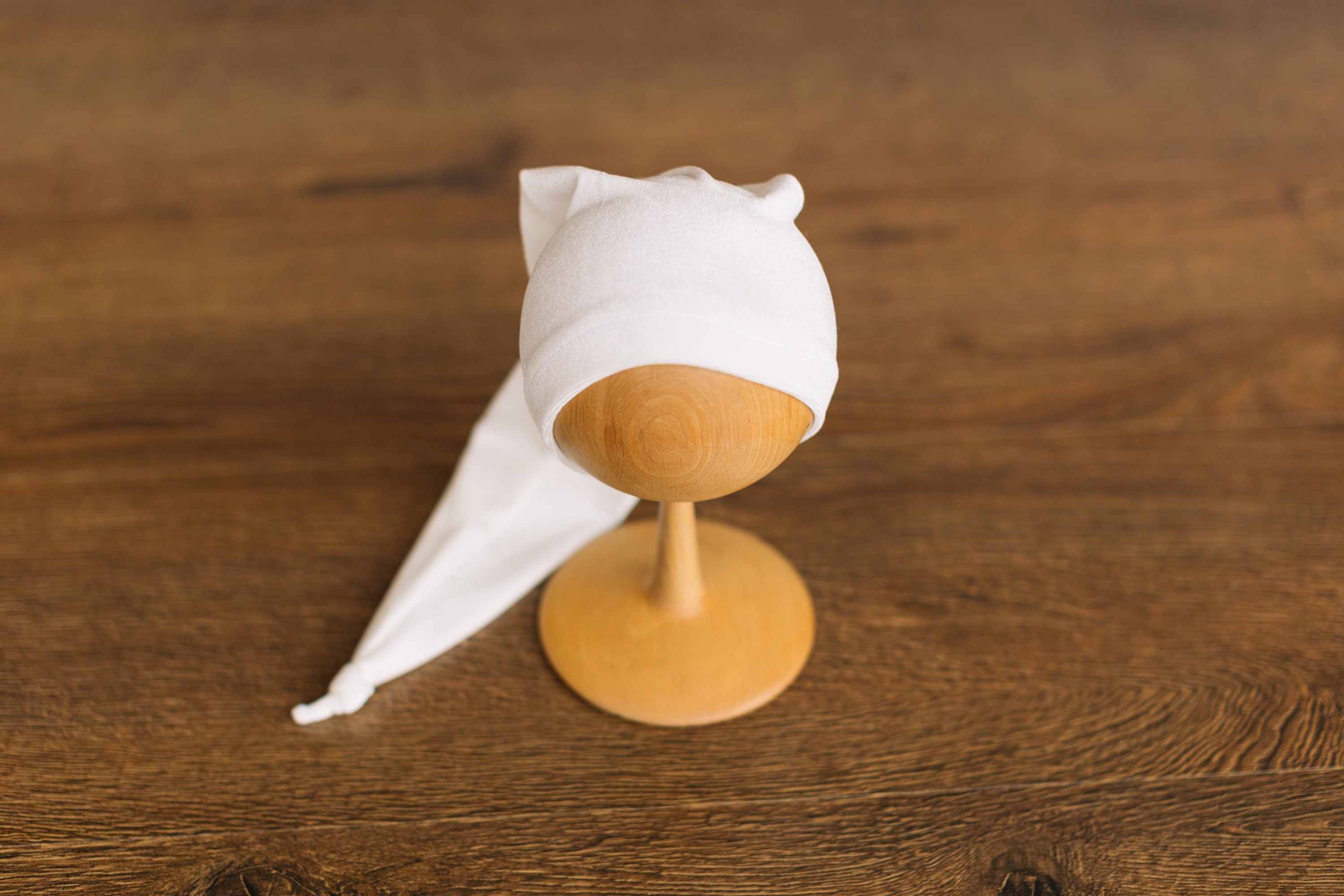 White Newborn Velvet Moon Pillow with Stars, Suede Crescent Moon Pillow Props for Newborn Photography, Newborn Photography Moon Props Set