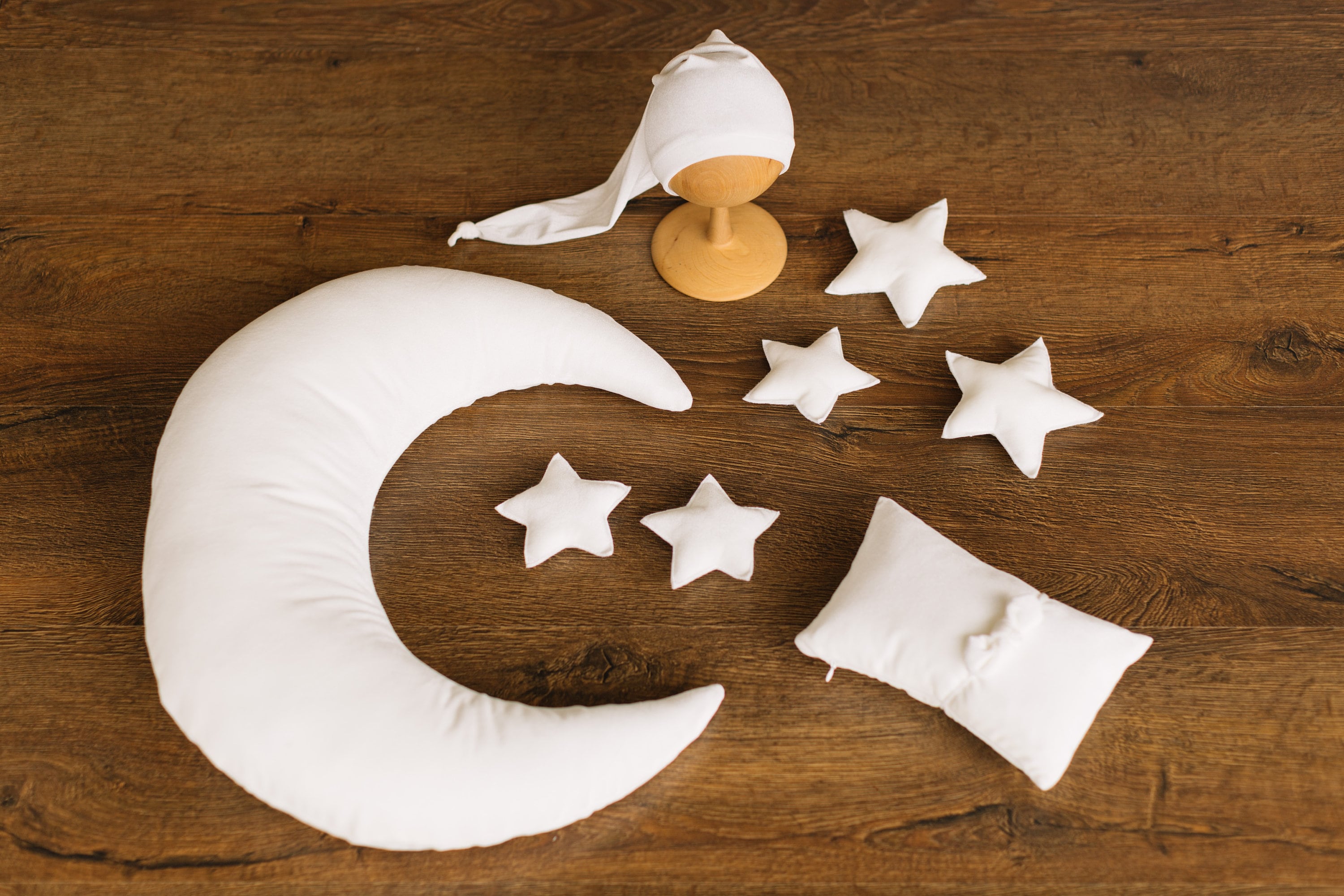 White Newborn Velvet Moon Pillow with Stars, Suede Crescent Moon Pillow Props for Newborn Photography, Newborn Photography Moon Props Set