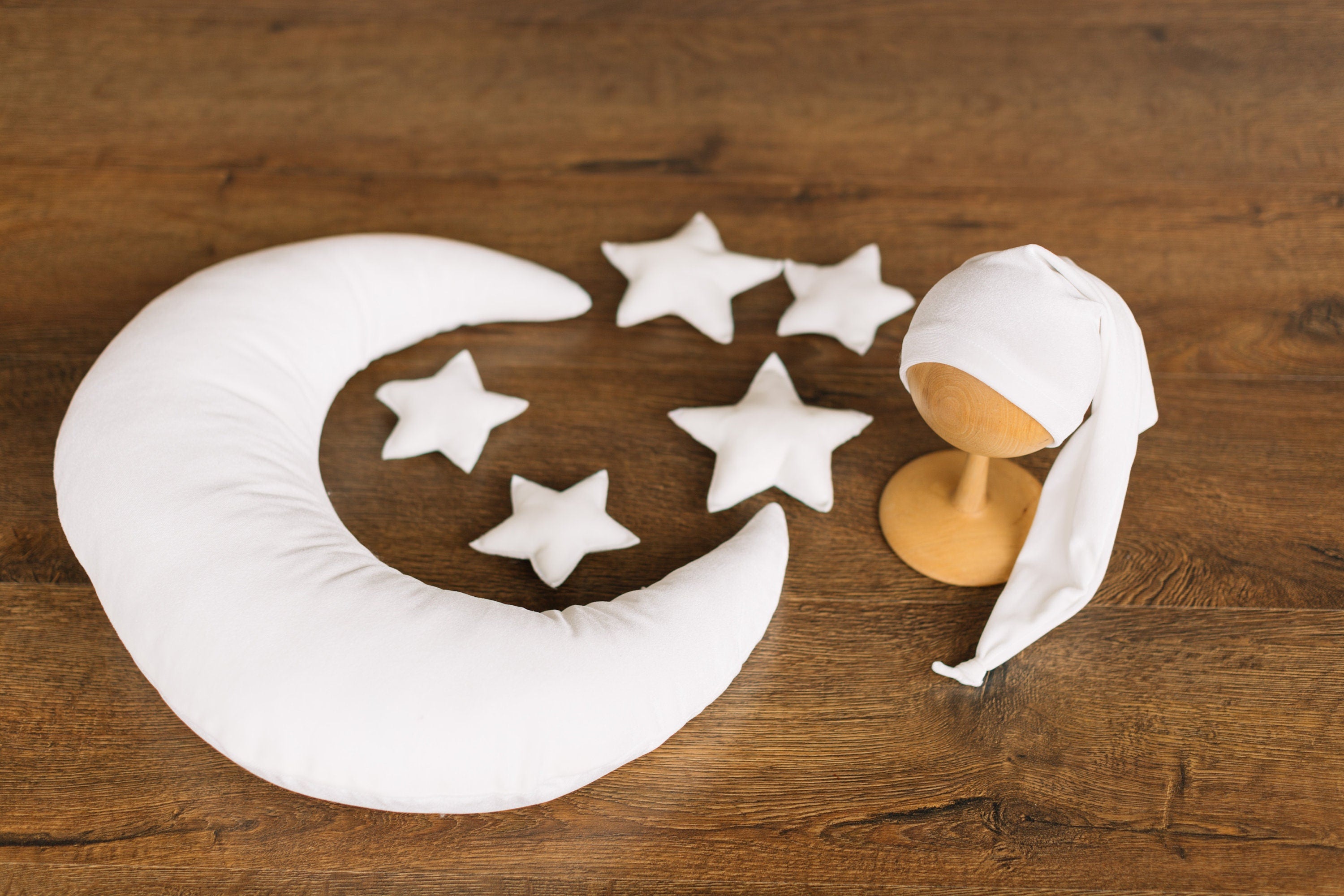 White Newborn Velvet Moon Pillow with Stars, Suede Crescent Moon Pillow Props for Newborn Photography, Newborn Photography Moon Props Set
