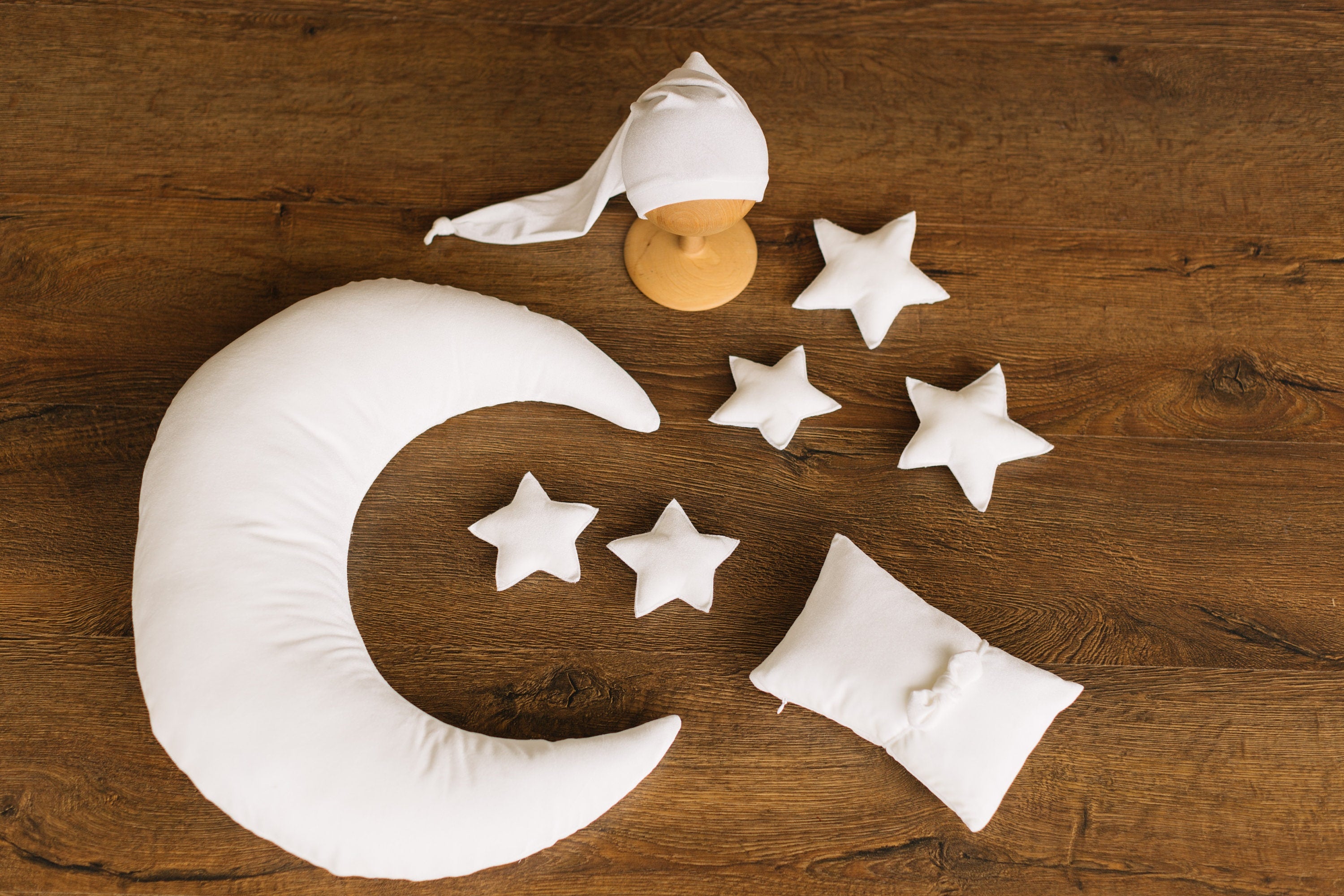 White Newborn Velvet Moon Pillow with Stars, Suede Crescent Moon Pillow Props for Newborn Photography, Newborn Photography Moon Props Set
