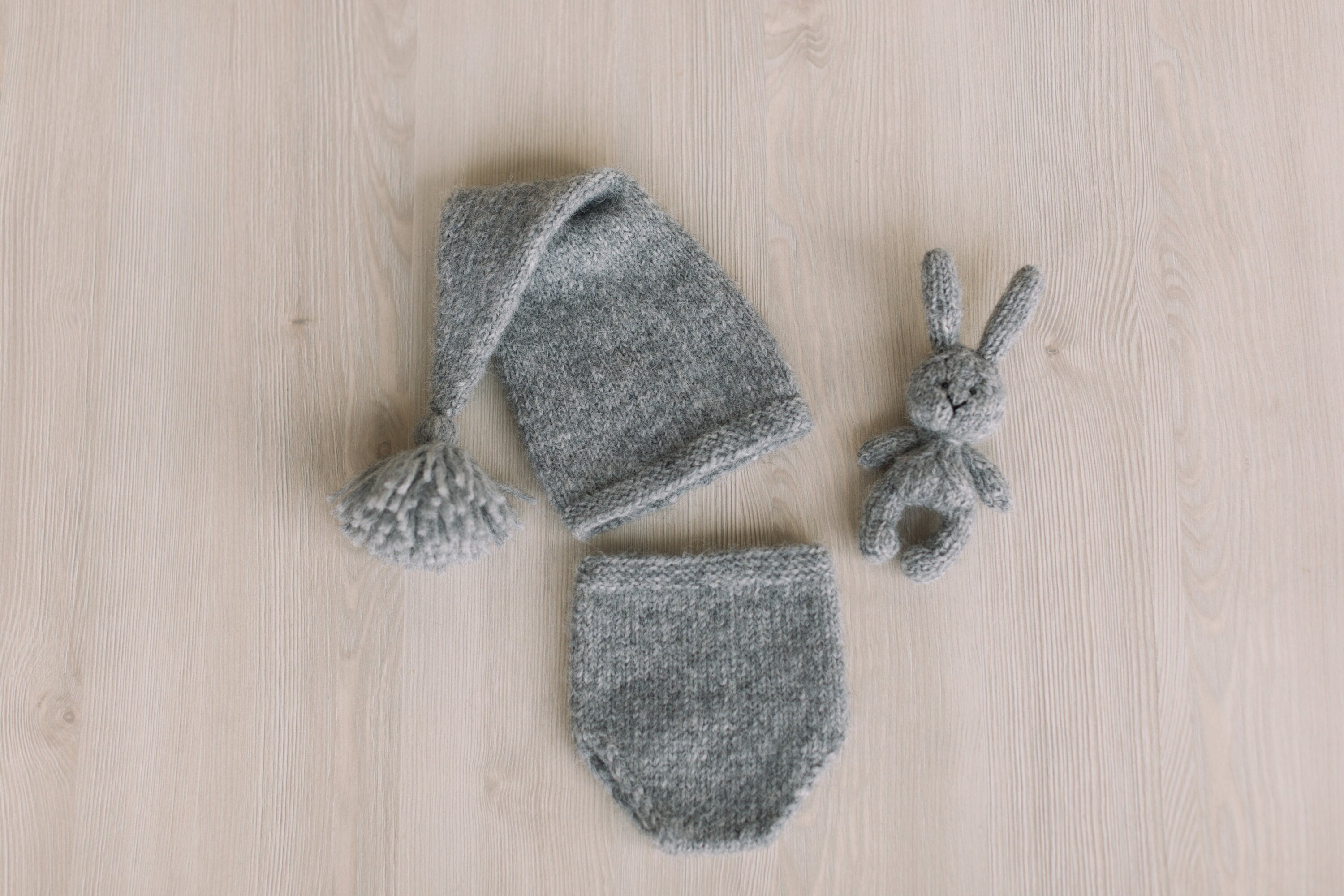 Newborn Knit Sleep Hat and Knit Bloomer for Newborn Photography Outfit, Newborn Sleep Hat, Newborn Diaper Cover, Newborn Knitted Outfit