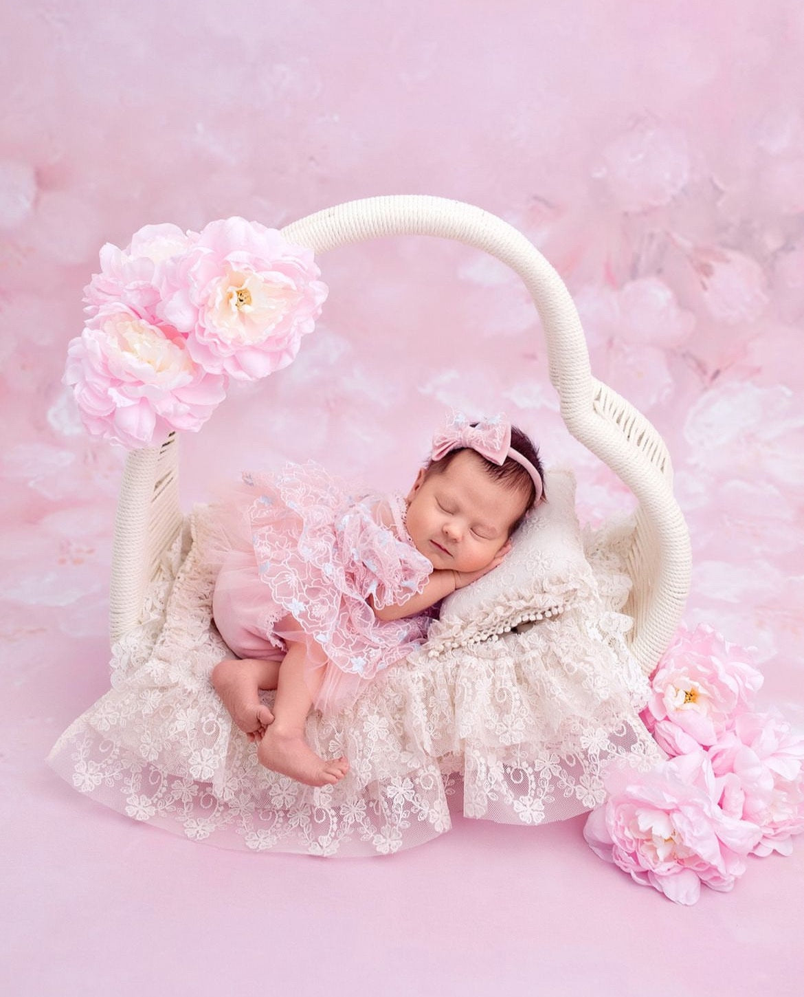 Newborn Heart Photography Props, Newborn Photography Prop Boho, Newborn Basket Prop, Baby Heart Basket Photo Prop, Macrame Photo Prop