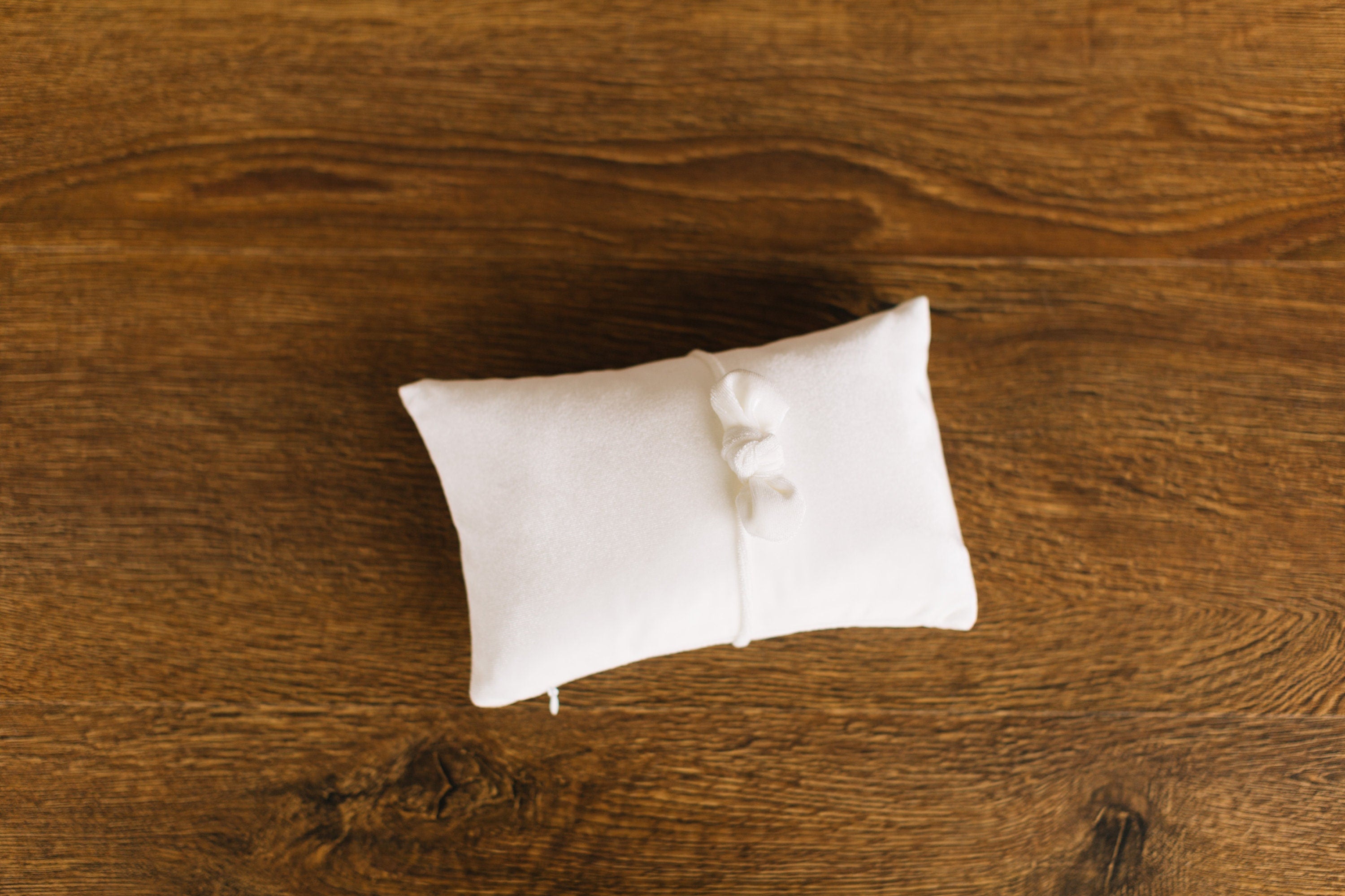 White Newborn Velvet Moon Pillow with Stars, Suede Crescent Moon Pillow Props for Newborn Photography, Newborn Photography Moon Props Set