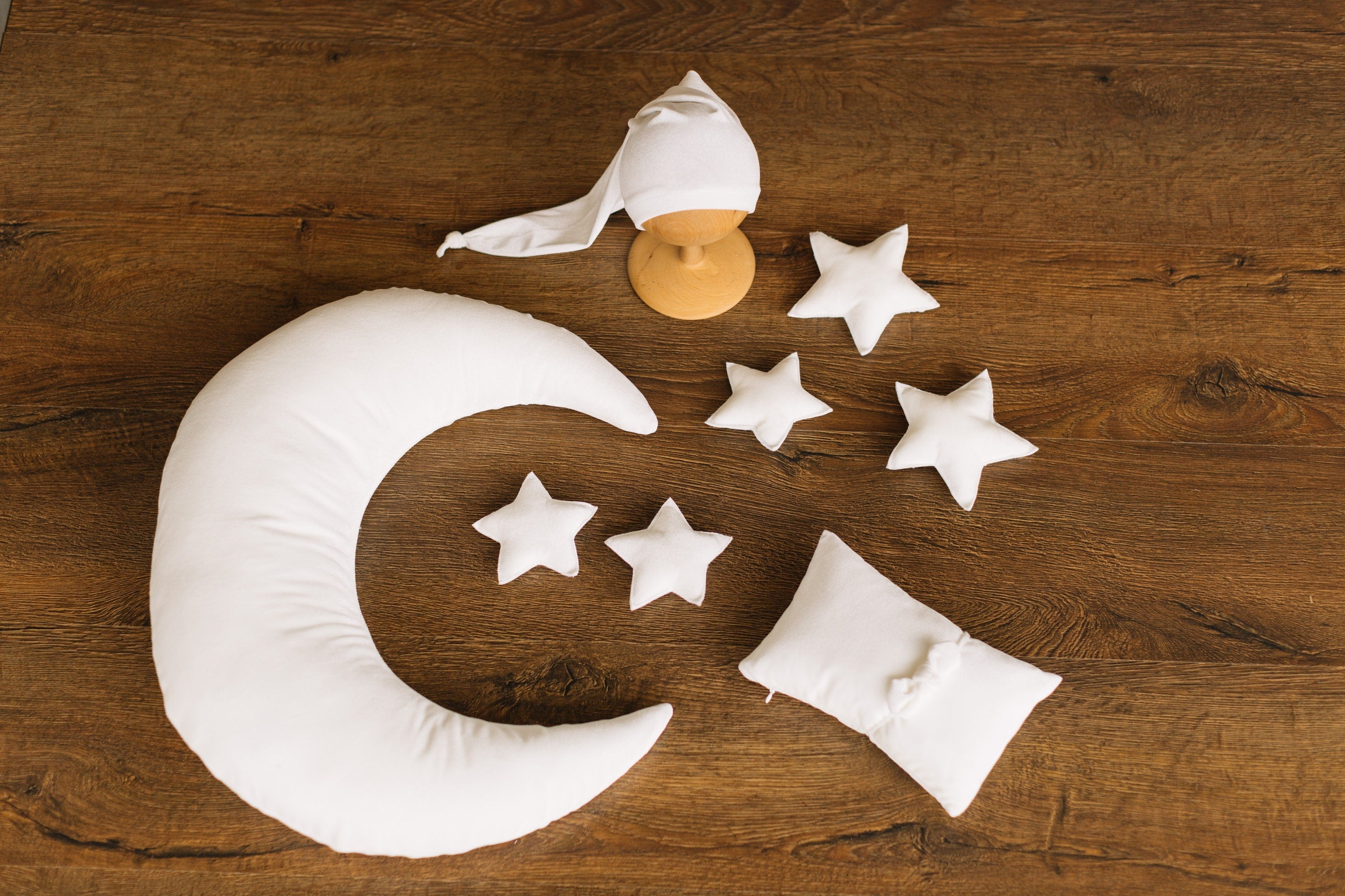 White Newborn Velvet Moon Pillow with Stars, Suede Crescent Moon Pillow Props for Newborn Photography, Newborn Photography Moon Props Set