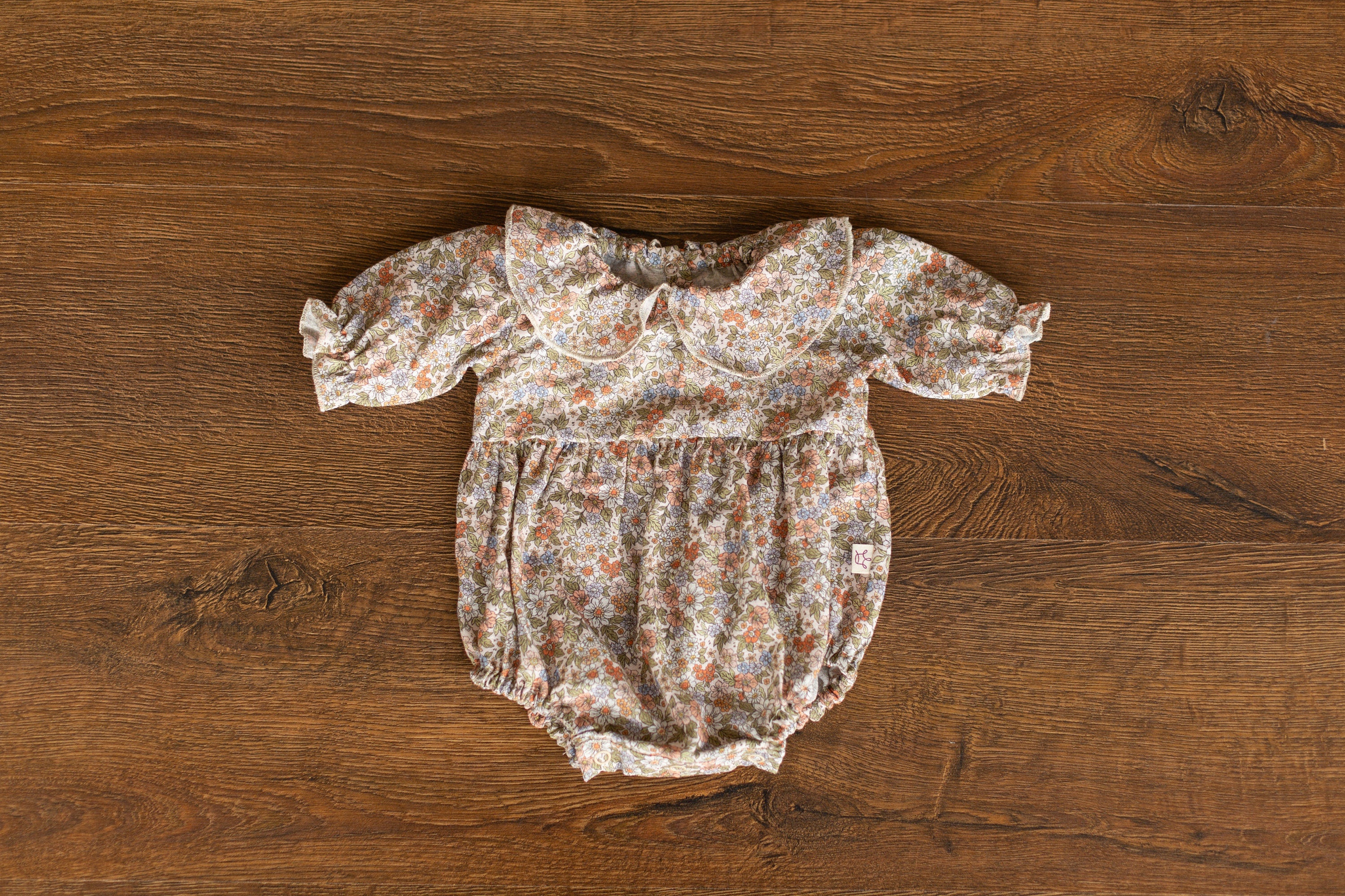 Flower Baby Linen Outfit, Baby Girl Linen Romper, Baby Linen Apparel, Newborn Girl Coming Home Outfit, Newborn Photography Outfit Girl