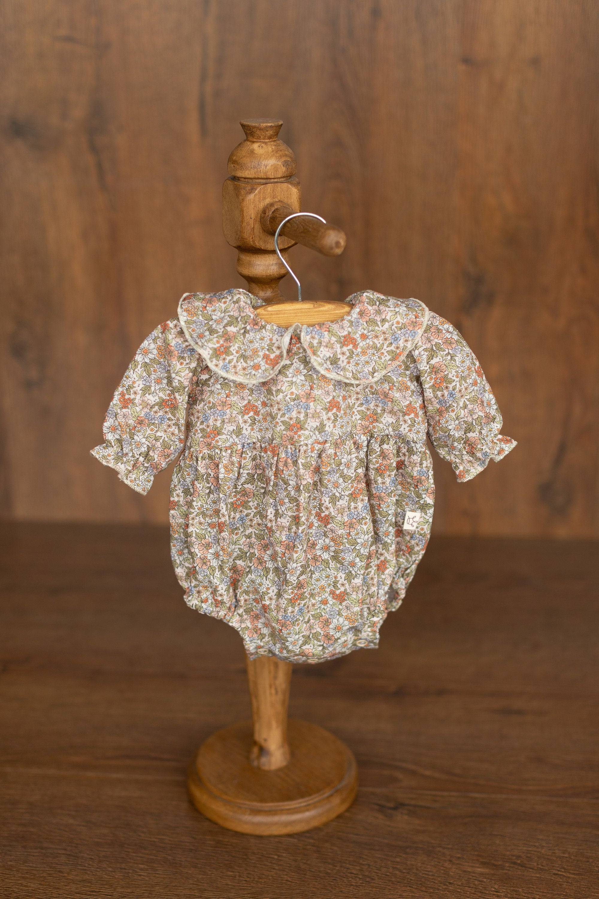 Flower Baby Linen Outfit, Baby Girl Linen Romper, Baby Linen Apparel, Newborn Girl Coming Home Outfit, Newborn Photography Outfit Girl