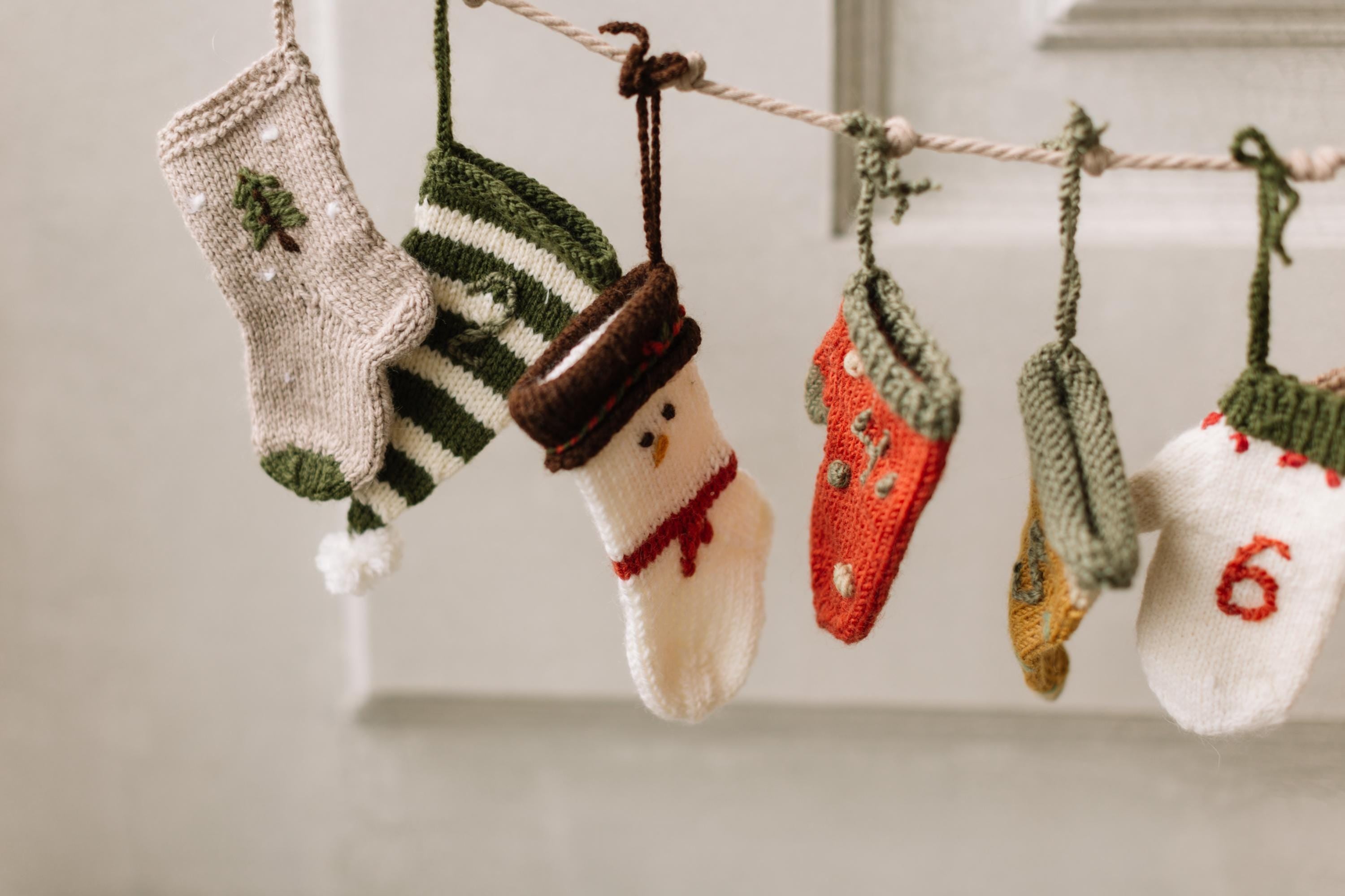 Knitted Christmas Advent Calendar for Kids, Knitted Advent Calendar Socks, 24 Knit Socks Christmas Calendar, Christmas Stockings Knitted