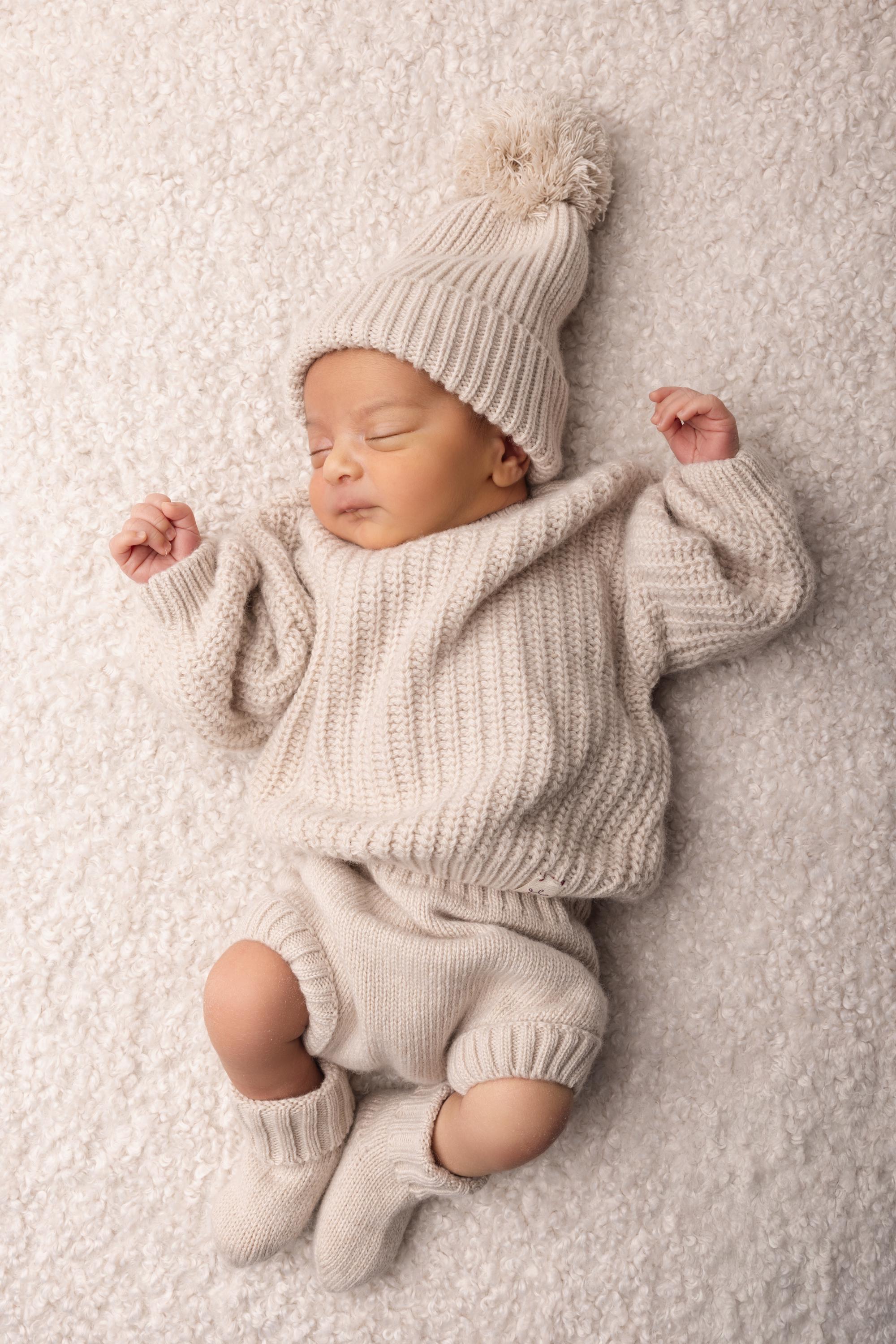 Batik Baby Knitted Bloomers, Baby Bloomers Outfit, Newborn Coming Home Outfit Boy, Newborn Knitted Outfit Girl, Newborn Photography Outfit