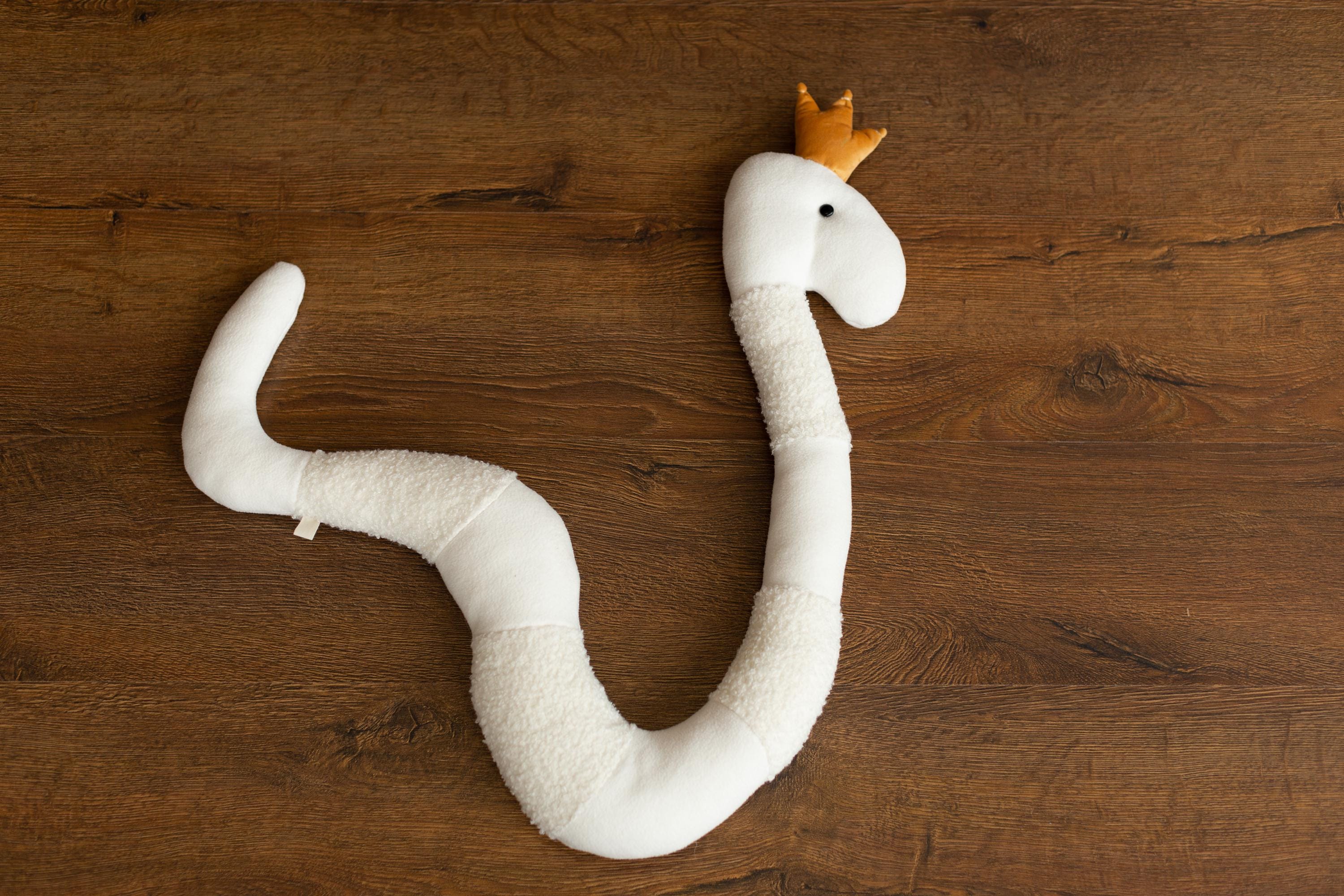 Newborn Snake Posing Toy, Newborn Animal Posing Pillow for Newborn Photography prop, Newborn Stuffed Animal Pillow, Newborn Snake Pillow