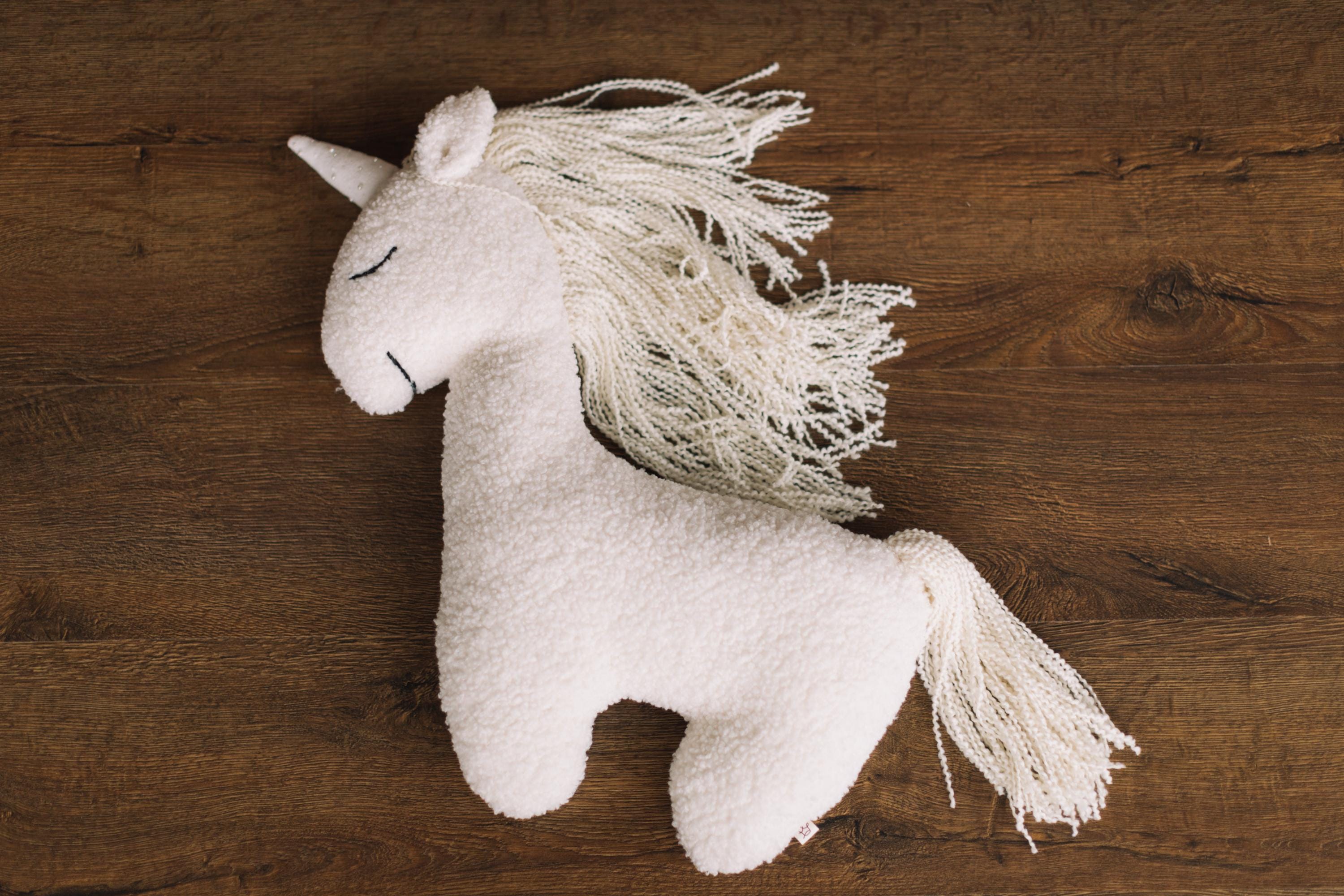 Newborn Unicorn Posing Toy, Newborn Animal Posing Pillow for Newborn Photography prop, Newborn Stuffed Animal Pillow, Newborn Unicorn Pillow