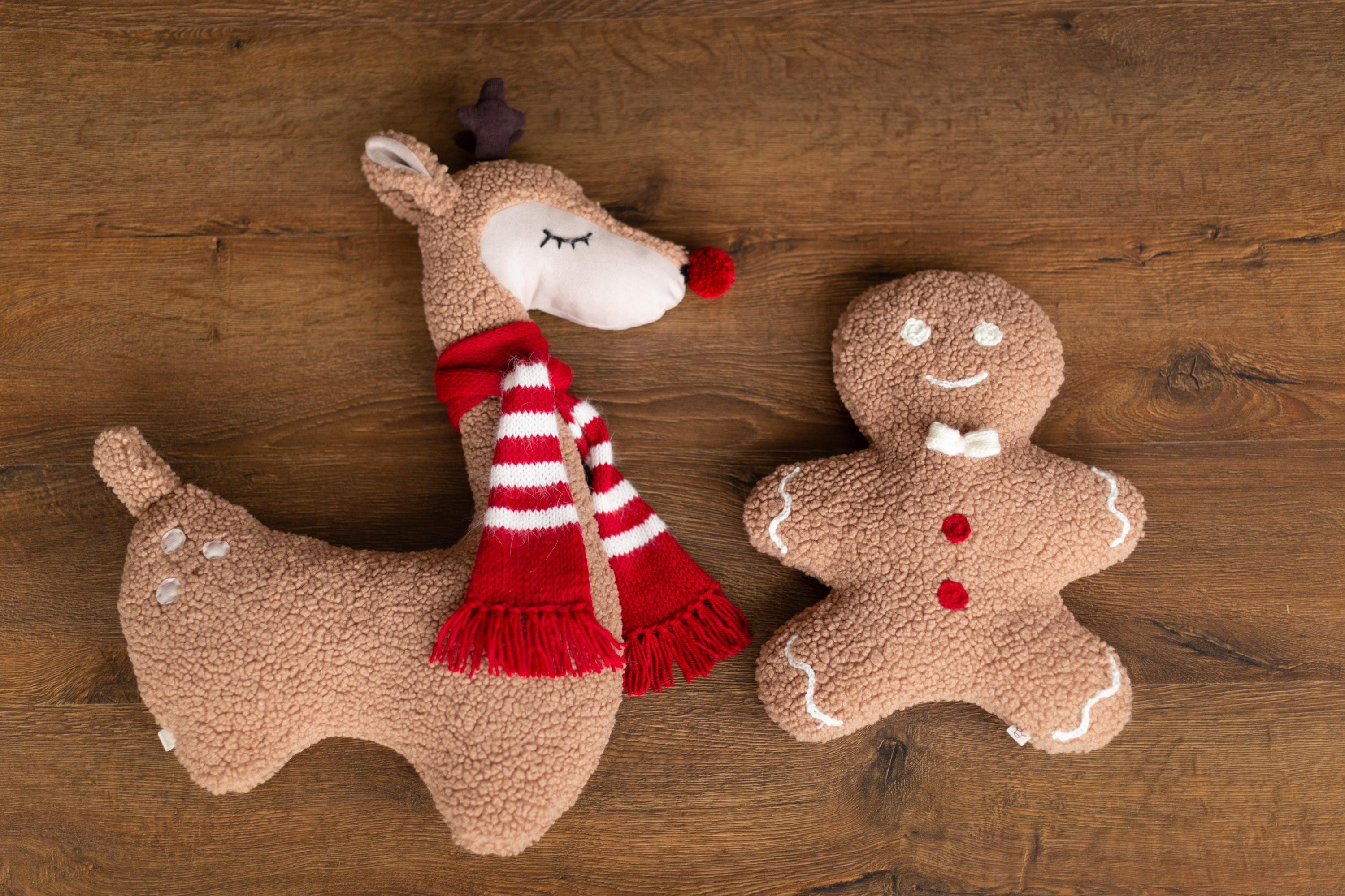 Christmas Gingerbread Pillow Decor, Plush Gingerbread Man Pillow for Christmas Newborn Photography props, Newborn Gingerbread Man Photo Prop