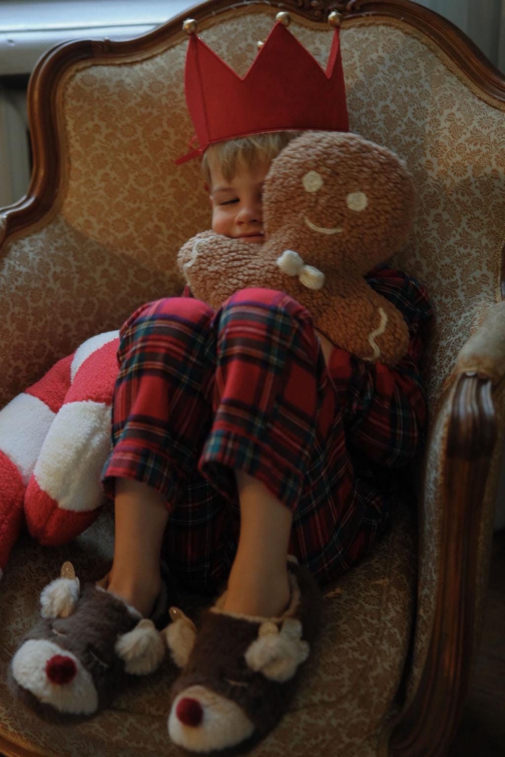 Christmas Gingerbread Pillow Decor, Plush Gingerbread Man Pillow for Christmas Newborn Photography props, Newborn Gingerbread Man Photo Prop