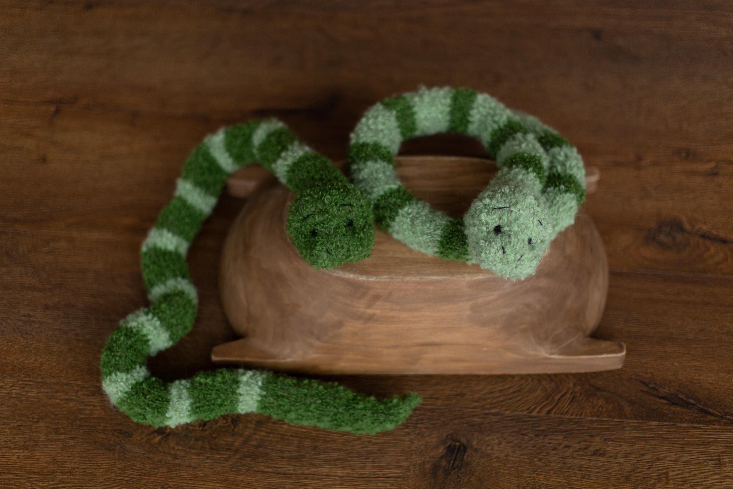 Boucle Snake Toy, Newborn Knitted Snake Toy, Baby Posing Pillow Snake, Newborn Photography Prop, Boucle Stuffed Toy Snake,Newborn Snake Prop