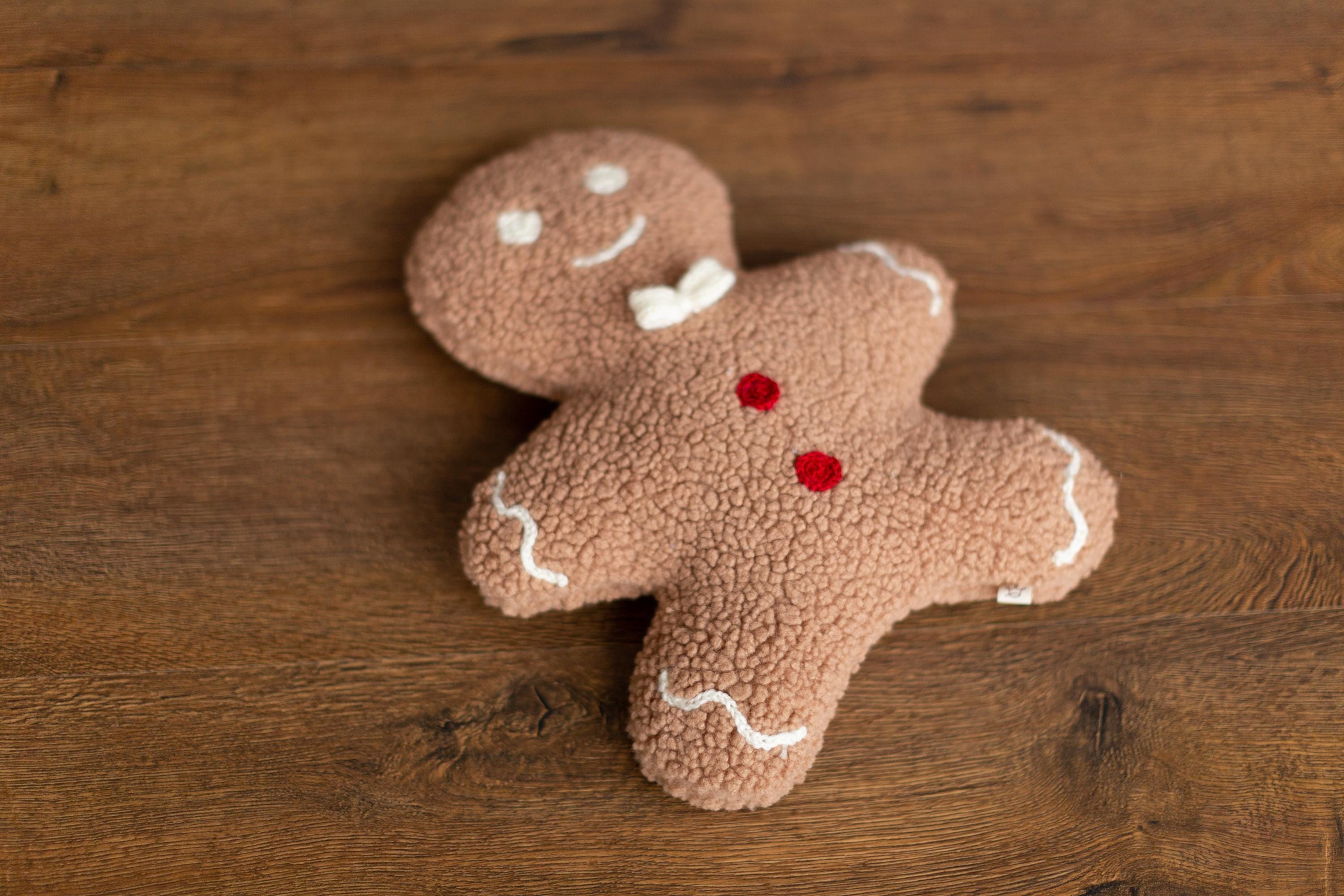 Christmas Gingerbread Pillow Decor, Plush Gingerbread Man Pillow for Christmas Newborn Photography props, Newborn Gingerbread Man Photo Prop