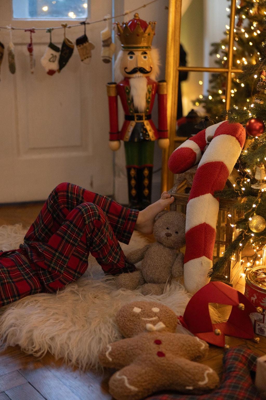 Christmas Gingerbread Pillow Decor, Plush Gingerbread Man Pillow for Christmas Newborn Photography props, Newborn Gingerbread Man Photo Prop