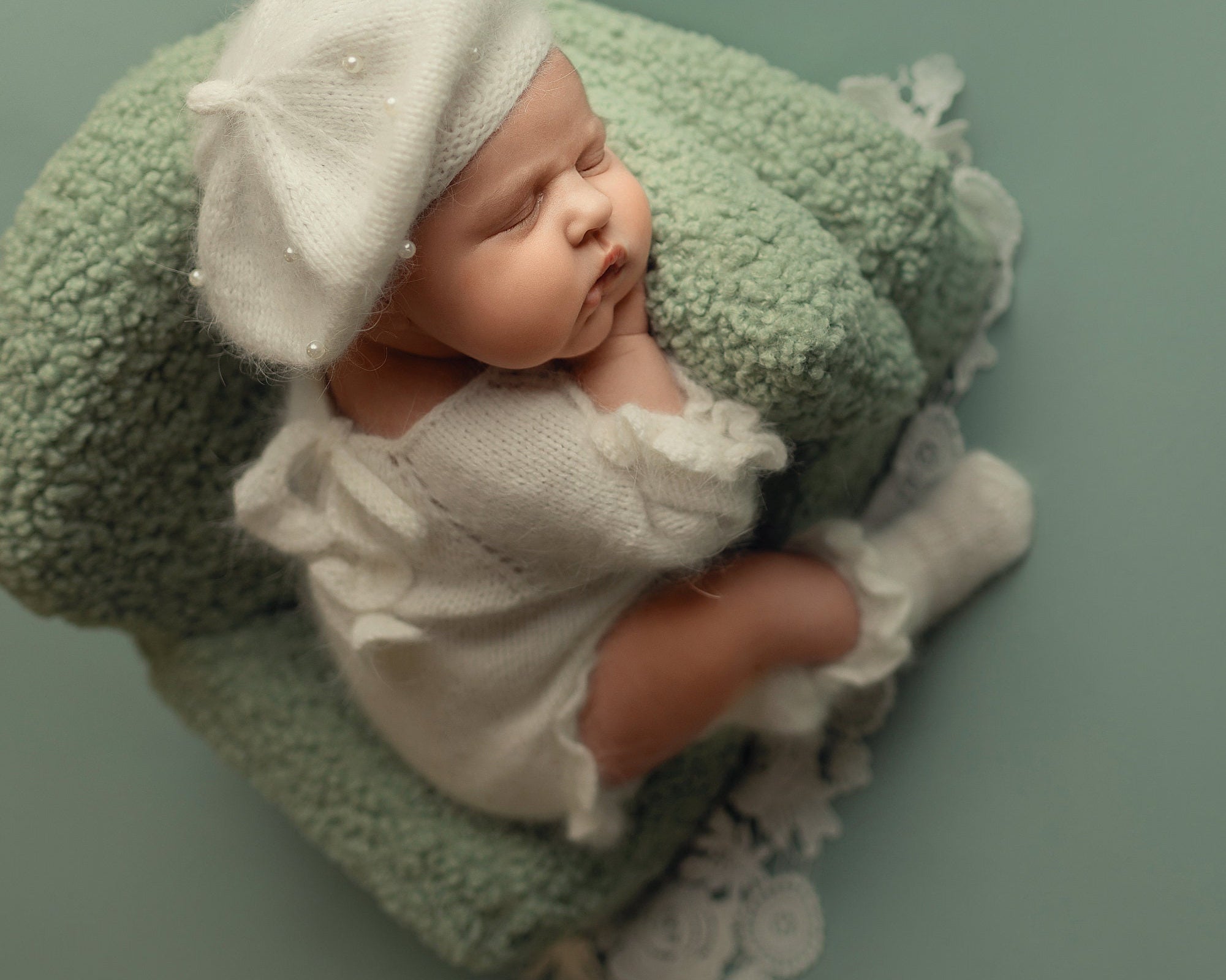 Newborn Beret Hat with Beads, Newborn French Hat, Newborn Knitted Outfit, Newborn Baby Beret Hat, Newborn Outfit Girl, Baby Clothing Knitted