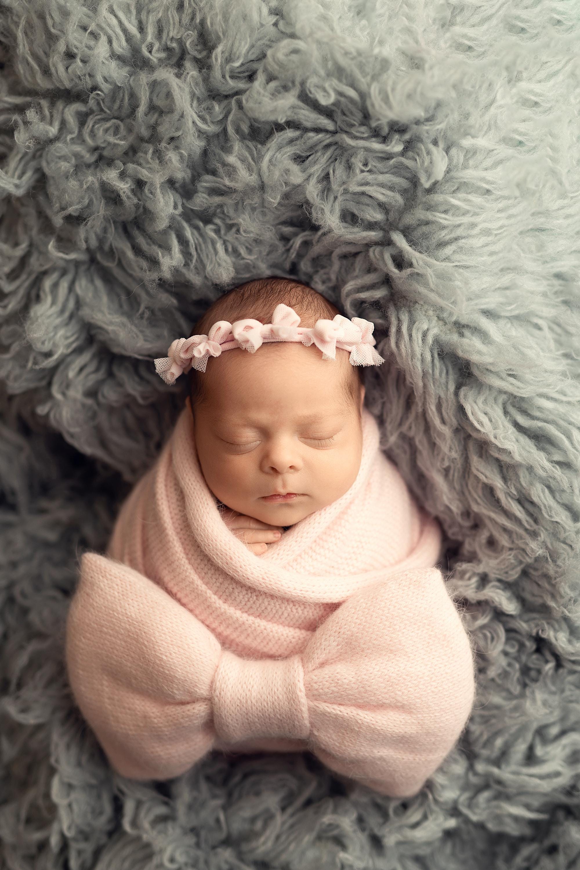 Knitted Bow Brooch for Newborn Wraps, Newborn Knitted Bow Pin, Newborn Bow Wrap, Newborn Photography Props, Newborn Photography Wrap Bow