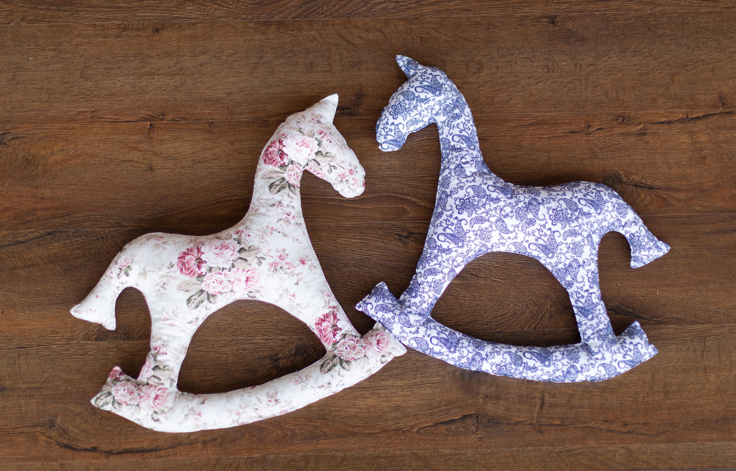 Newborn Horse Posing Toy, Newborn Animal Posing Pillow for Newborn Photography prop, Newborn Stuffed Animal Pillow, Newborn Horse Pillow